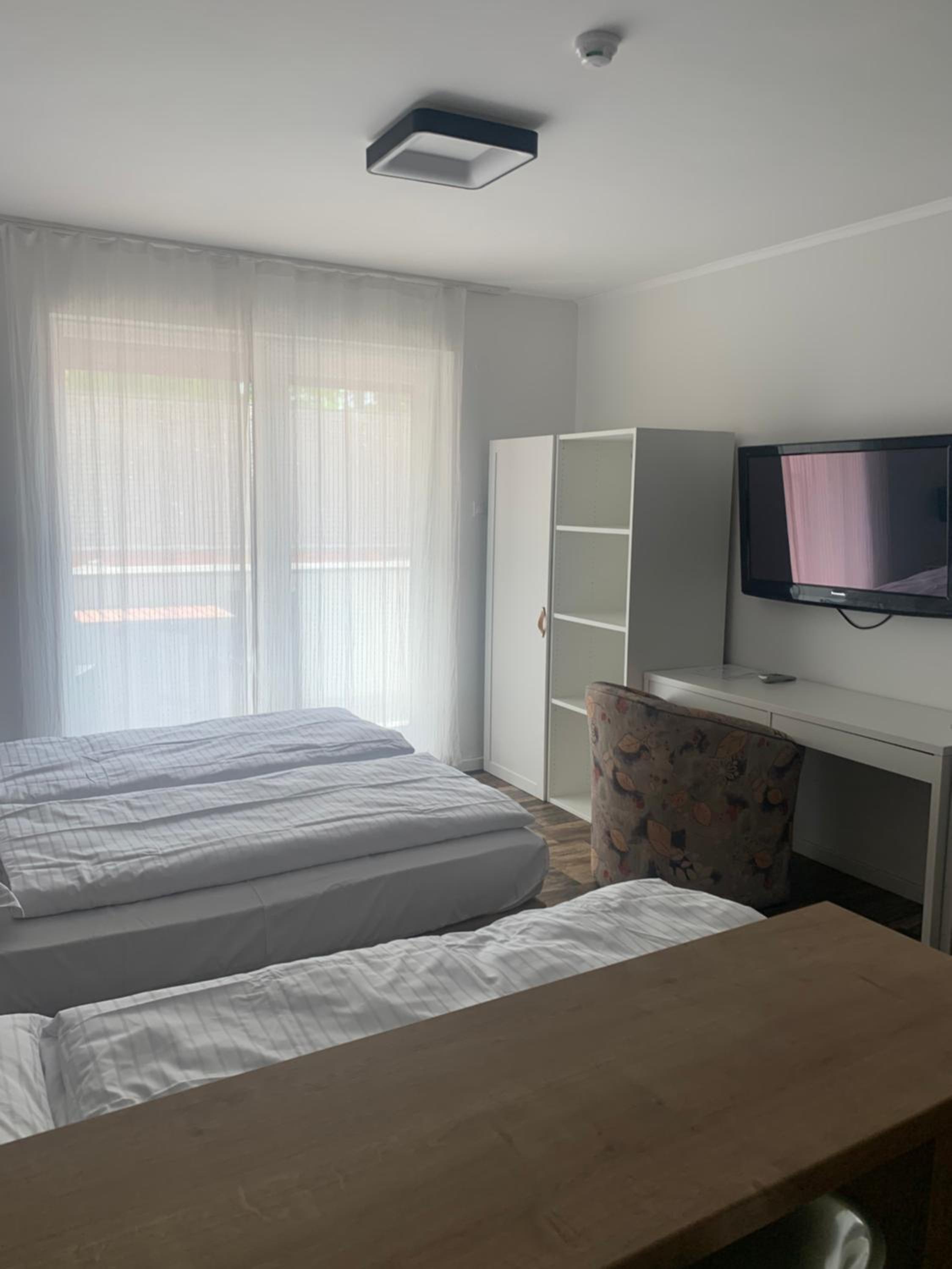 Deluxe Room (2 Adults + 1 Child) - Photo 6
