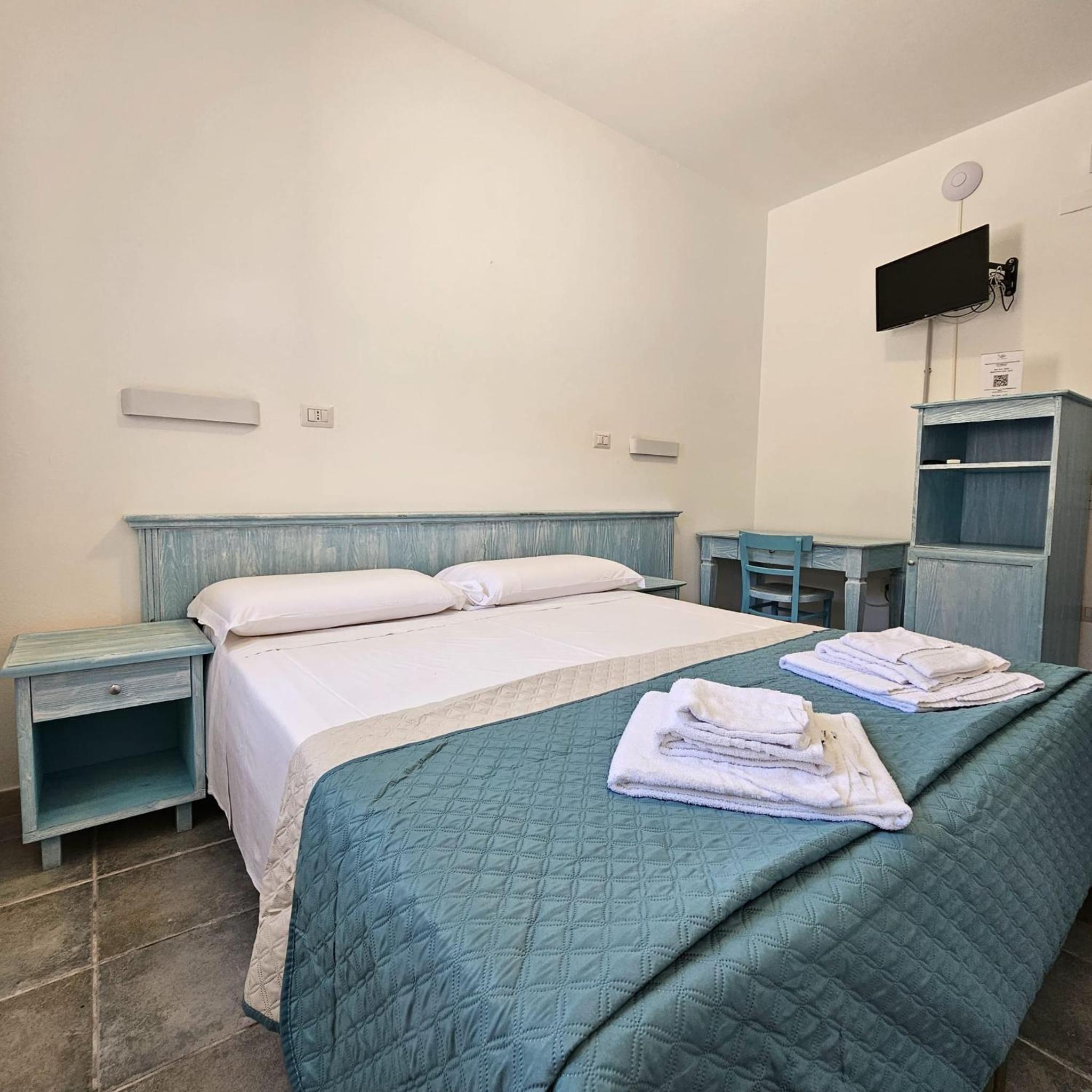 Economy Double or Twin Room photo 1