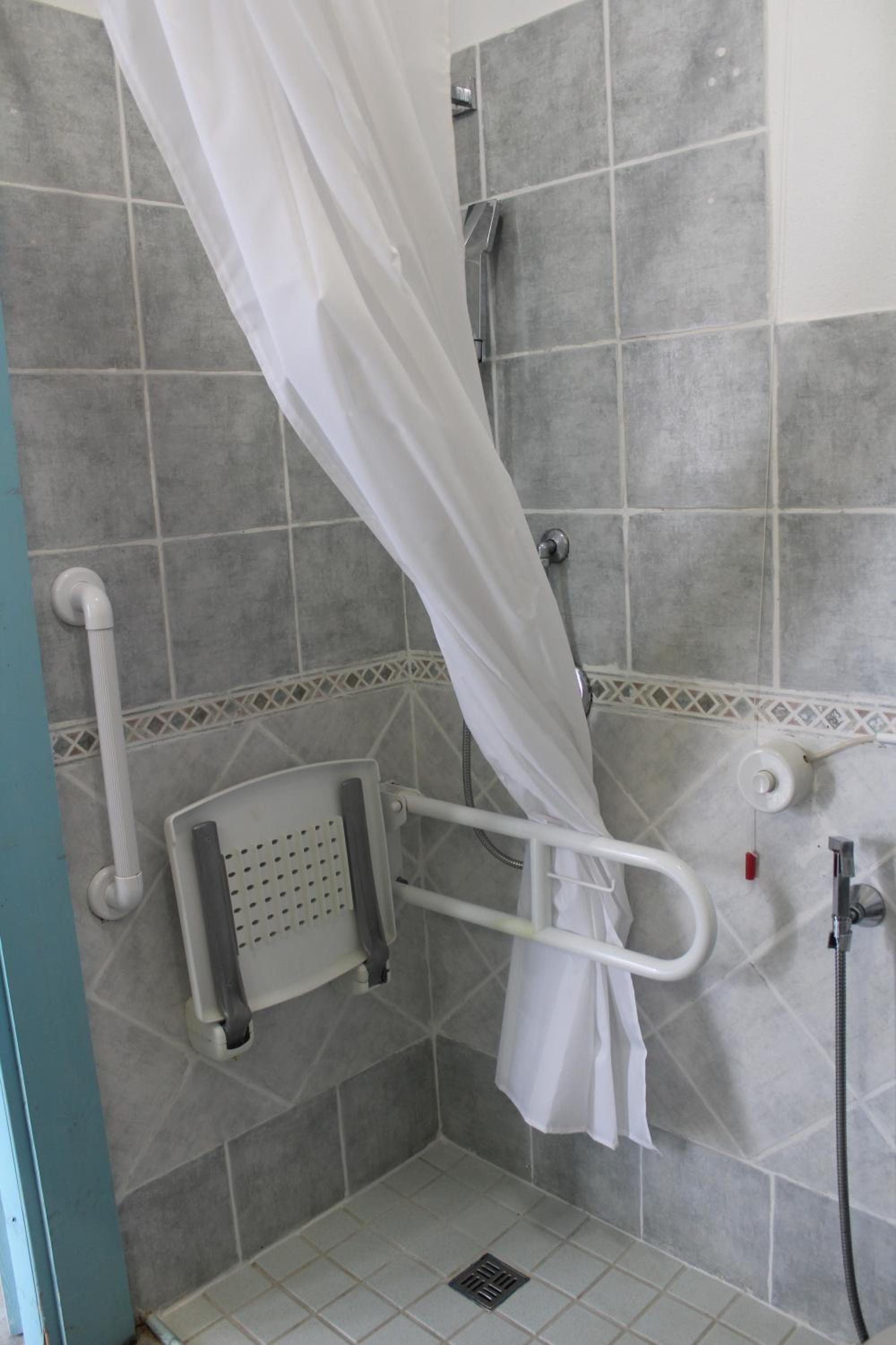 Double or Twin Room - Disability Access - Photo 2