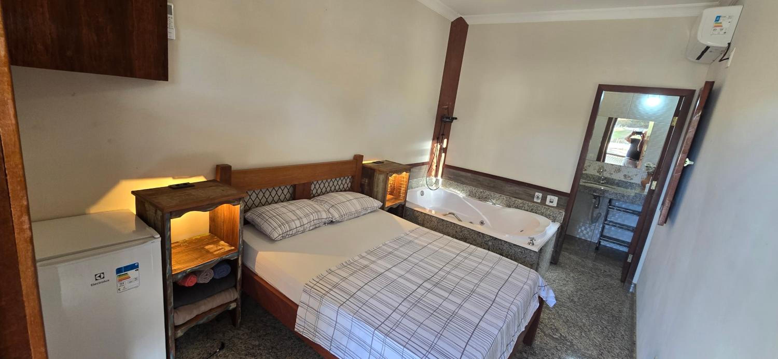 Suite With Hot Tub photo 3
