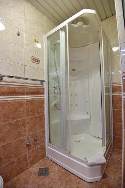 Two-Bedroom Apartment with Sea View - Photo 2