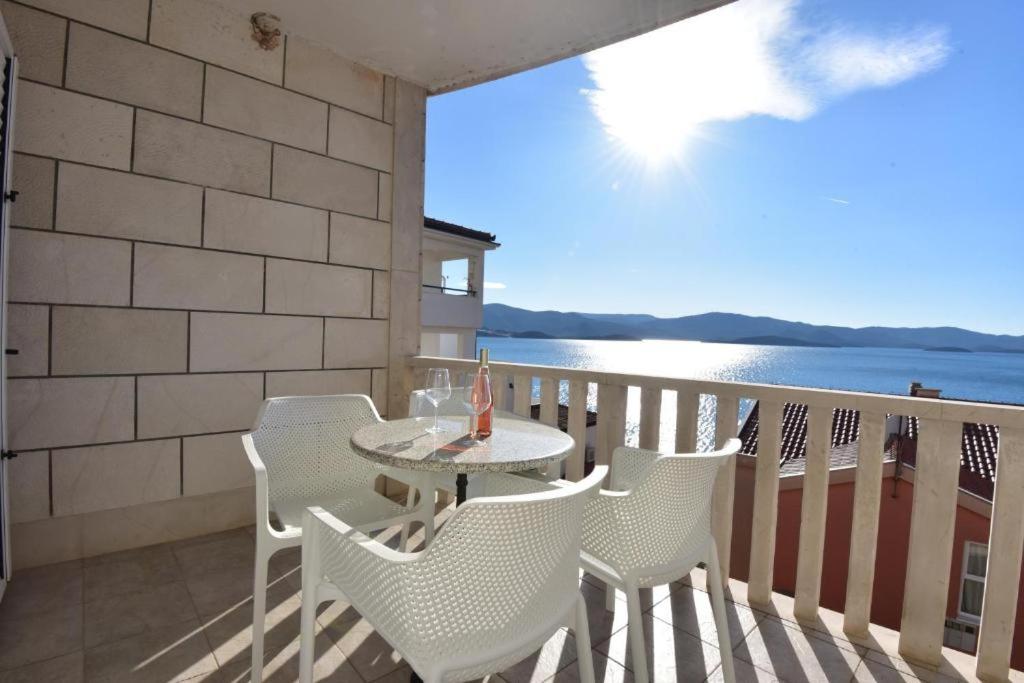 Two-Bedroom Apartment with Sea View - Photo 15