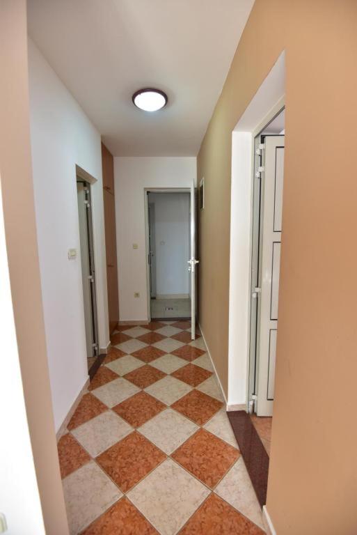 Two-Bedroom Apartment with Sea View - Photo 7