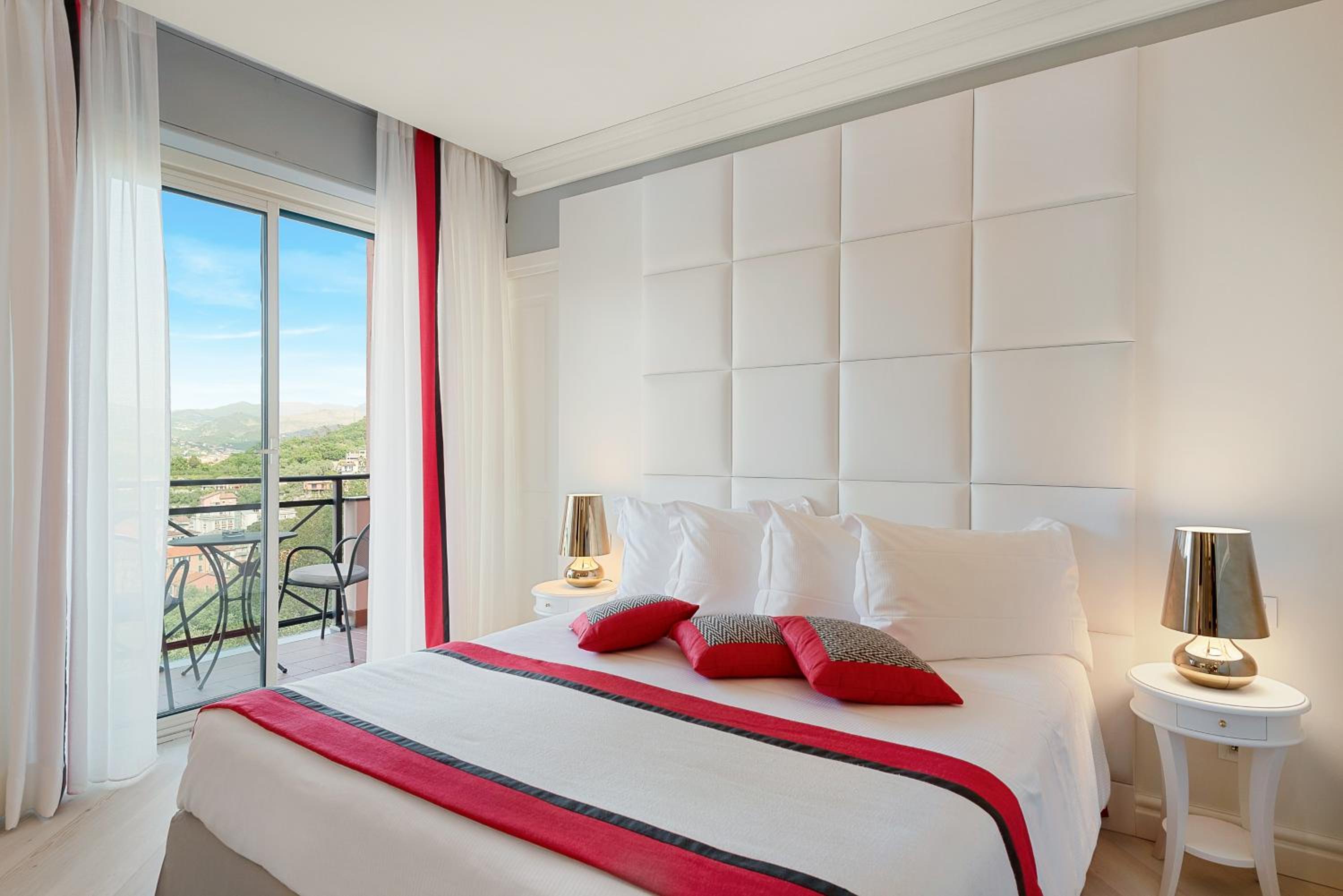 Deluxe Suite with Balcony and City View