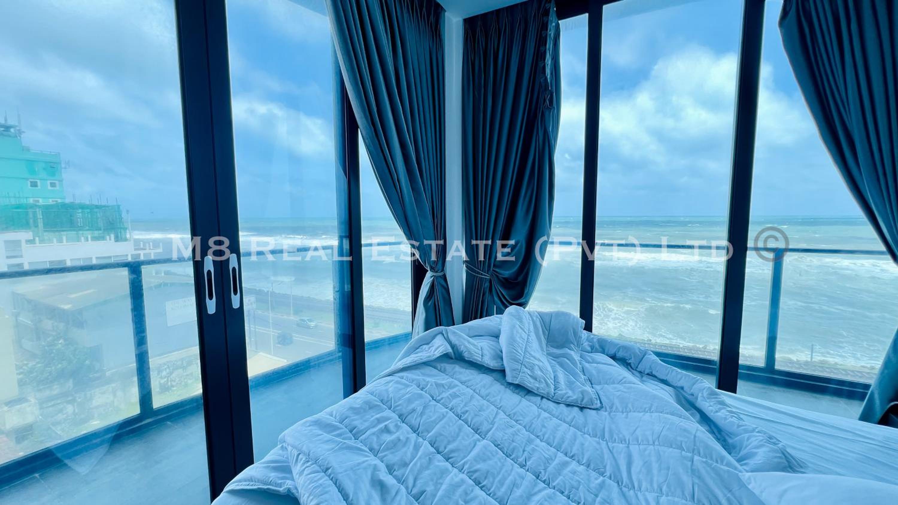 Two-Bedroom Deluxe Apartment with Ocean View photo 2