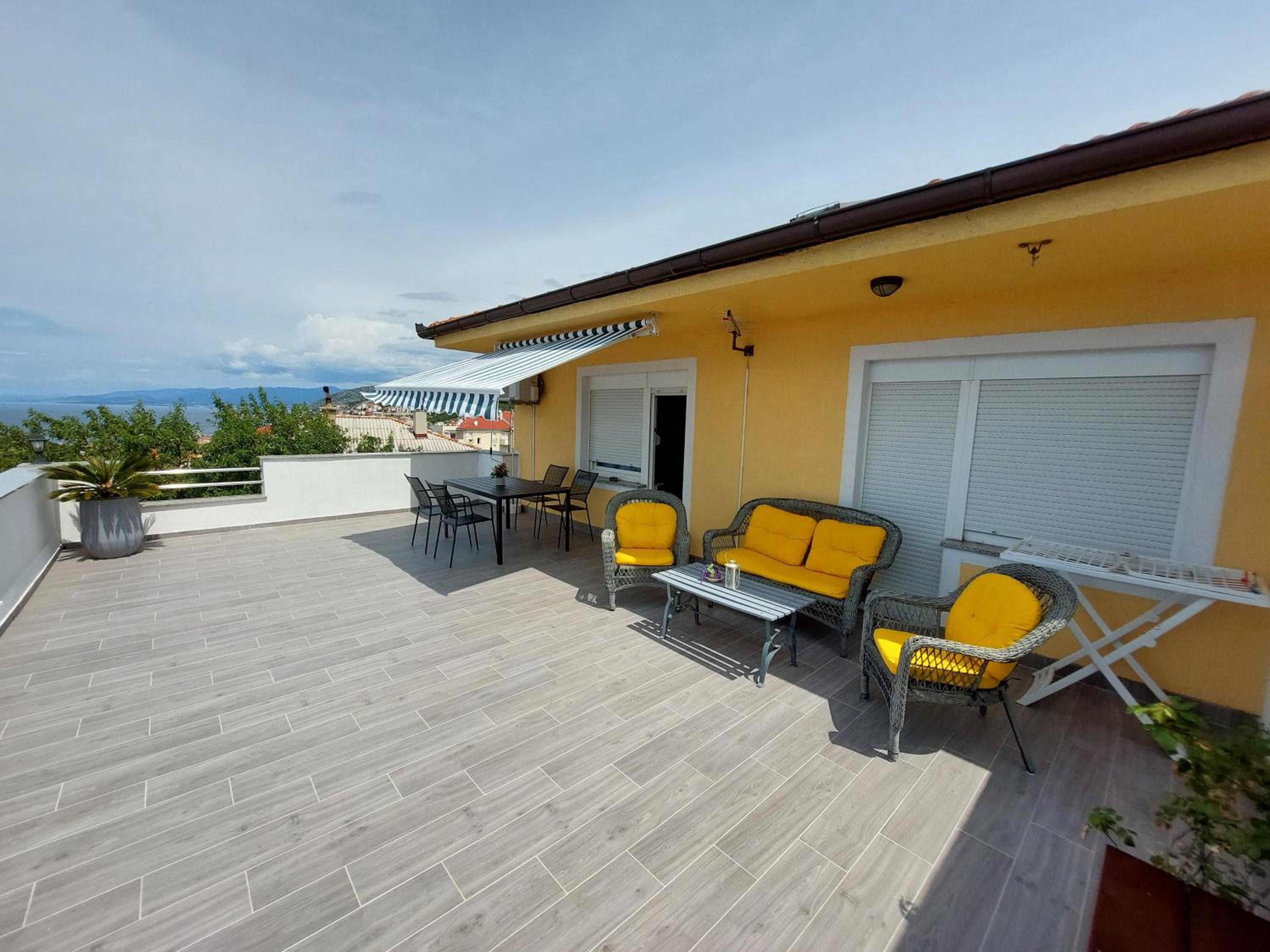 Apartment with Sea View photo 2