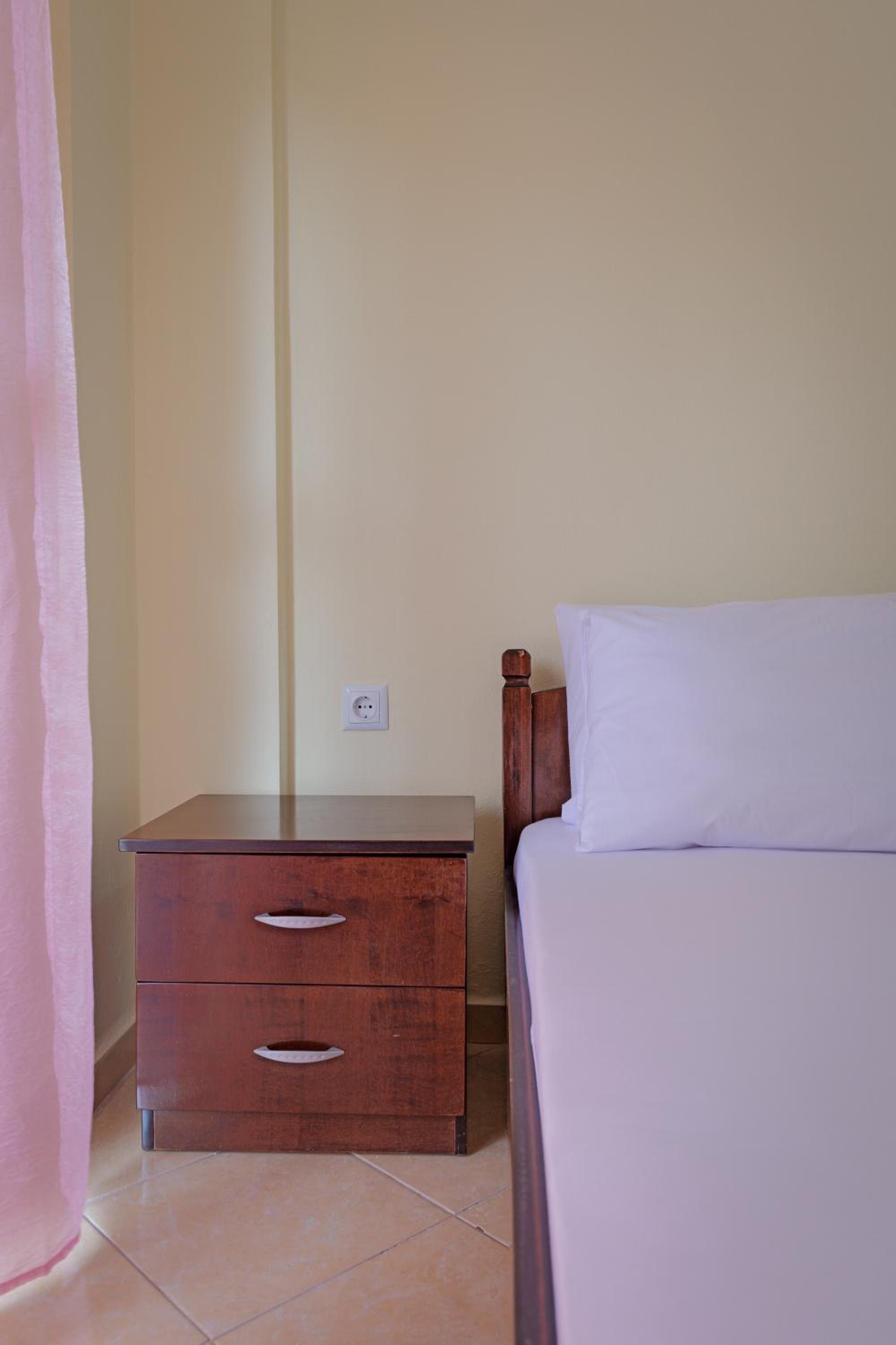 Two-Bedroom Apartment with Balcony and Sea View photo 3