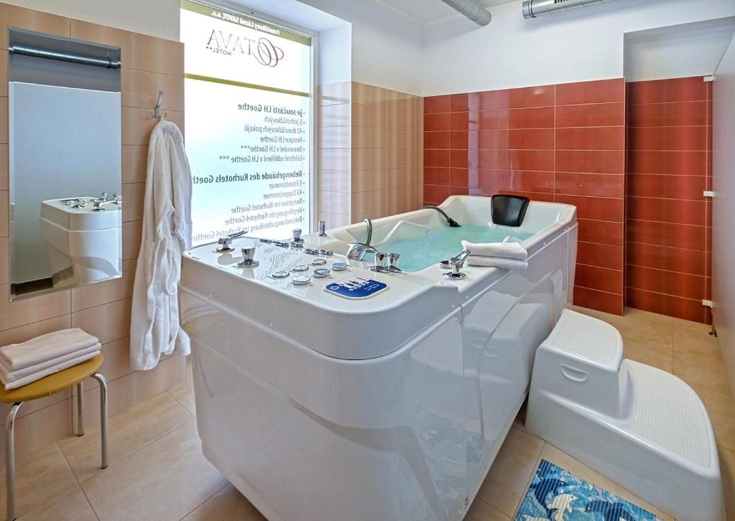 Standard Double or Twin Room - Photo 4