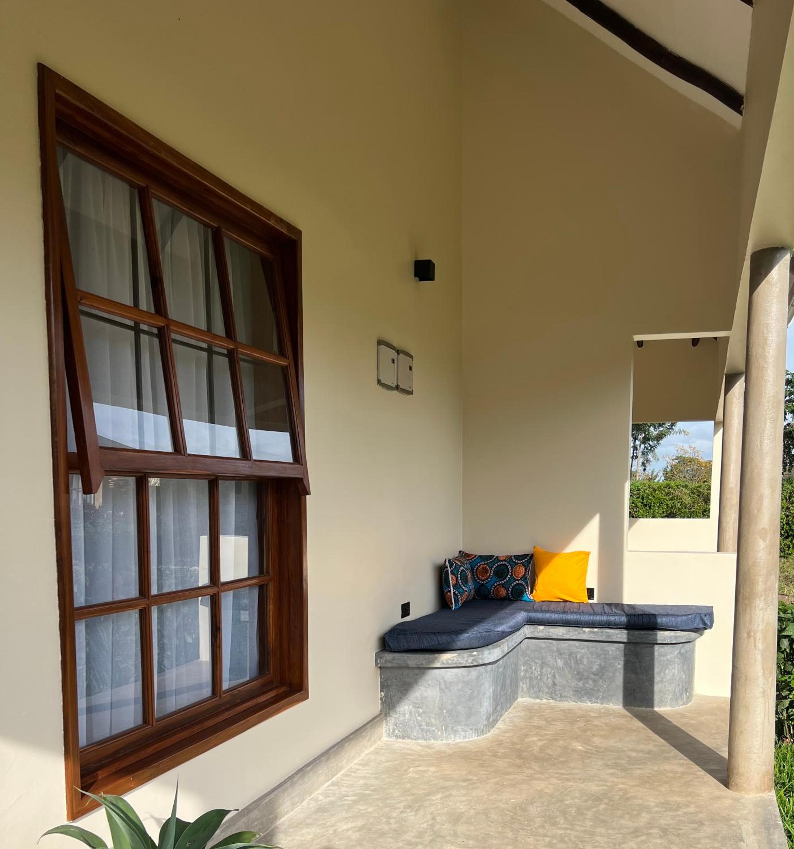 Deluxe Double Room with Extra Bed photo 3