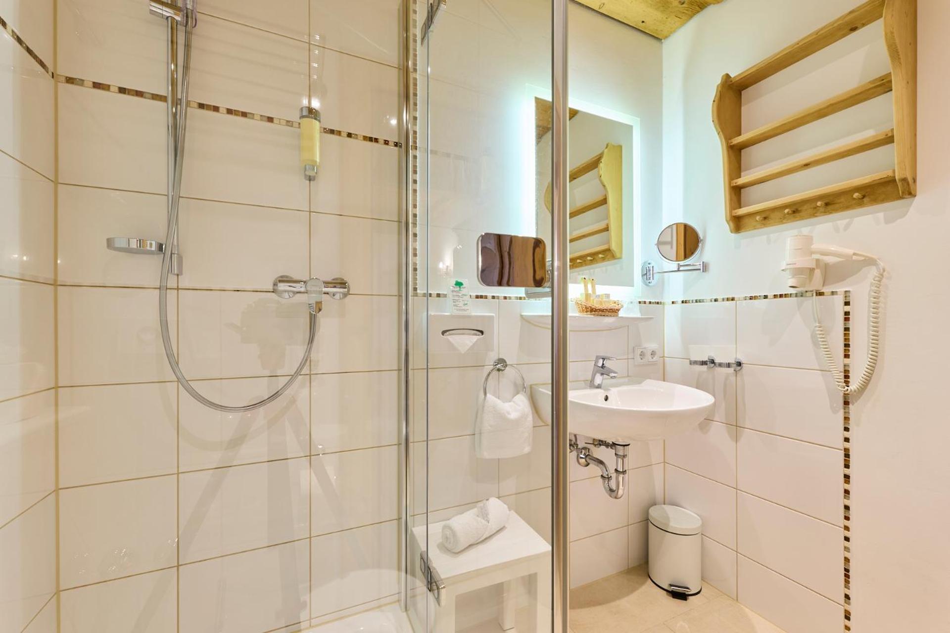 Double Room - Photo 21