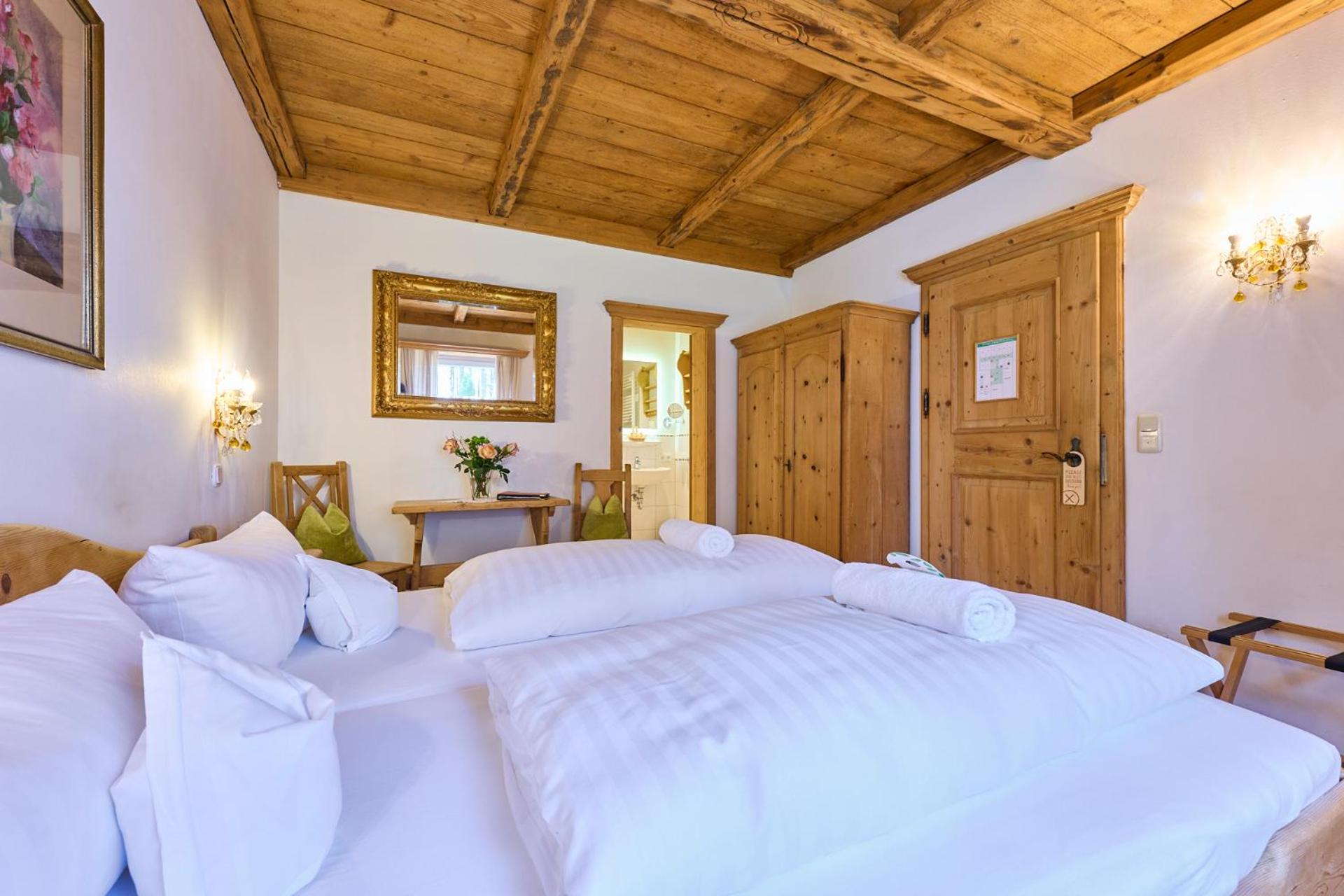 Double Room - Photo 9