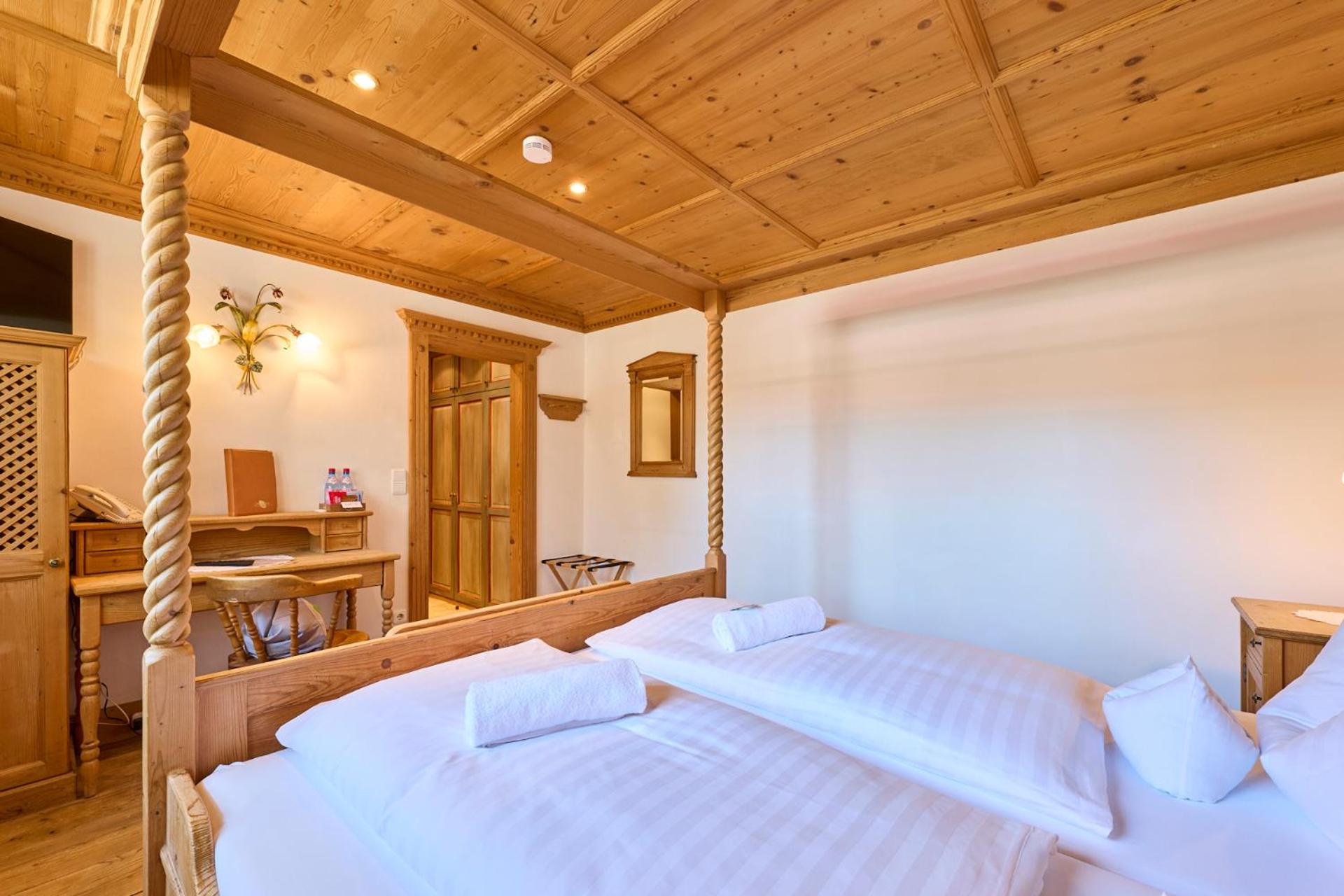 Double Room - Photo 10
