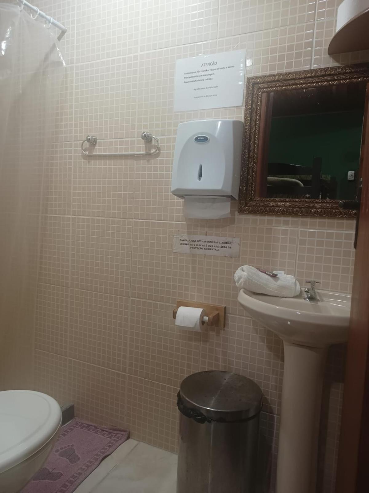Family Room with Private Bathroom photo 2