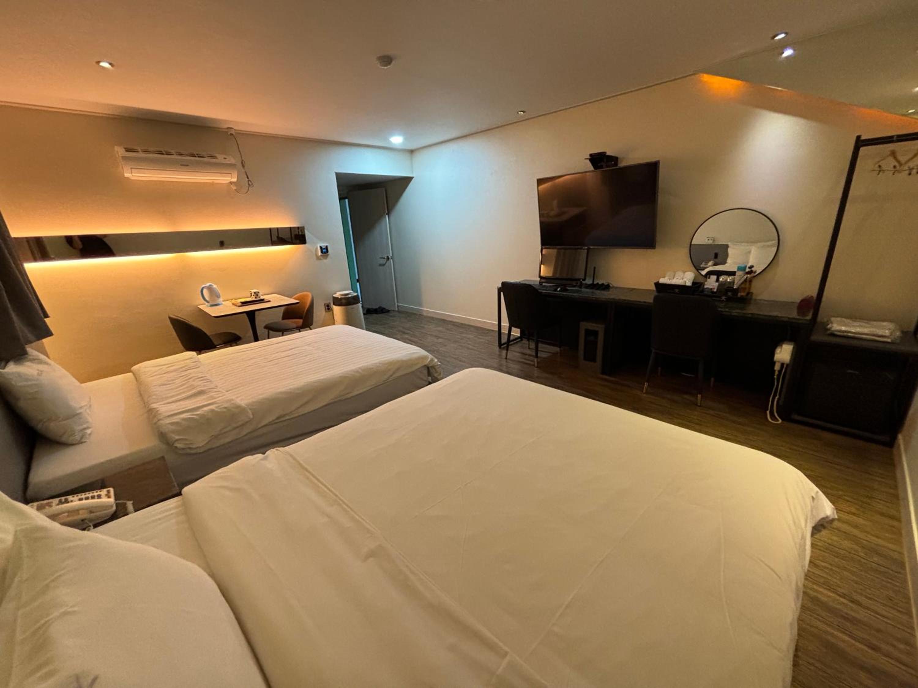 Superior Twin Room photo 3