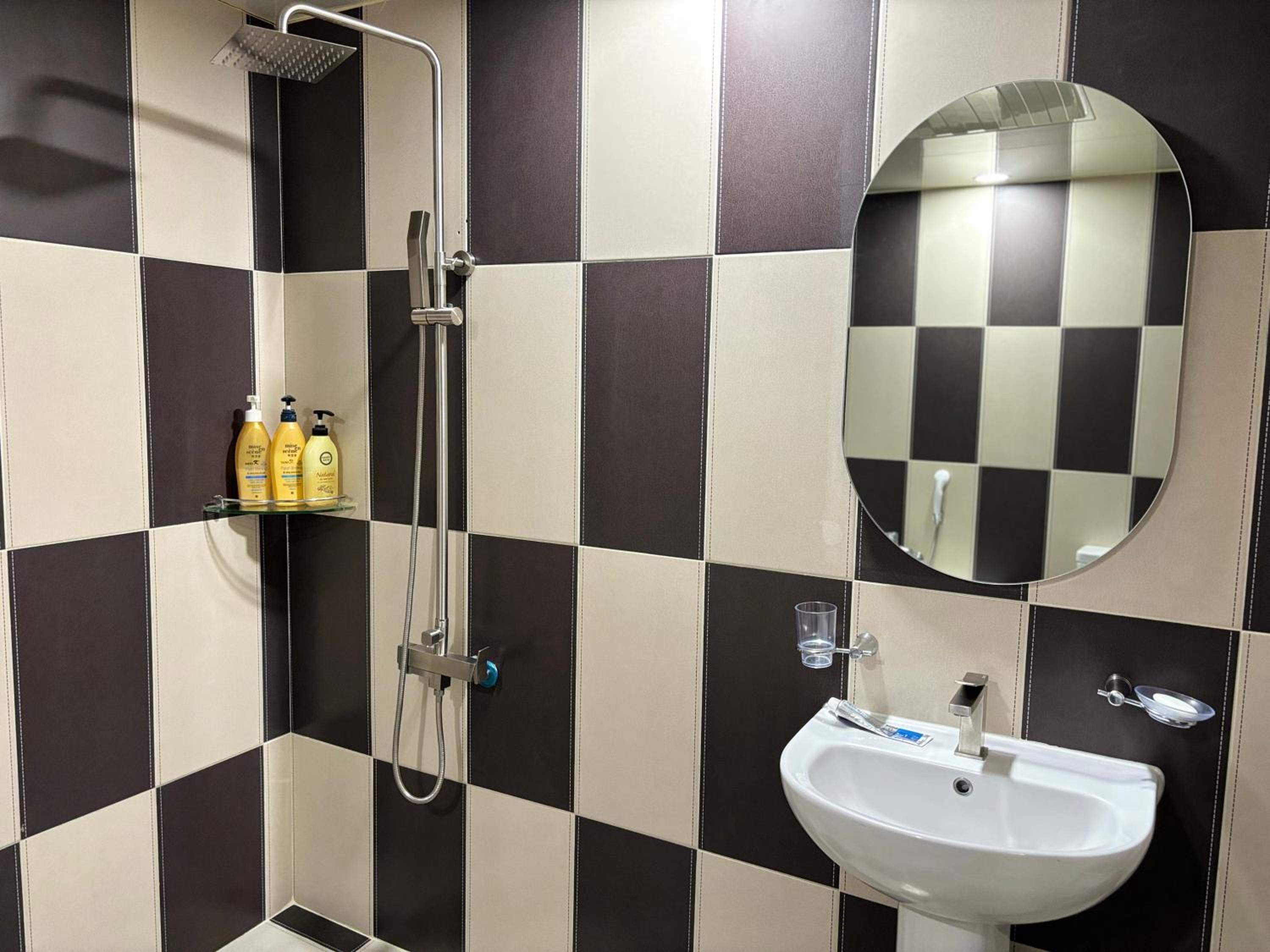 Deluxe Double Room with Two Double Beds photo 2