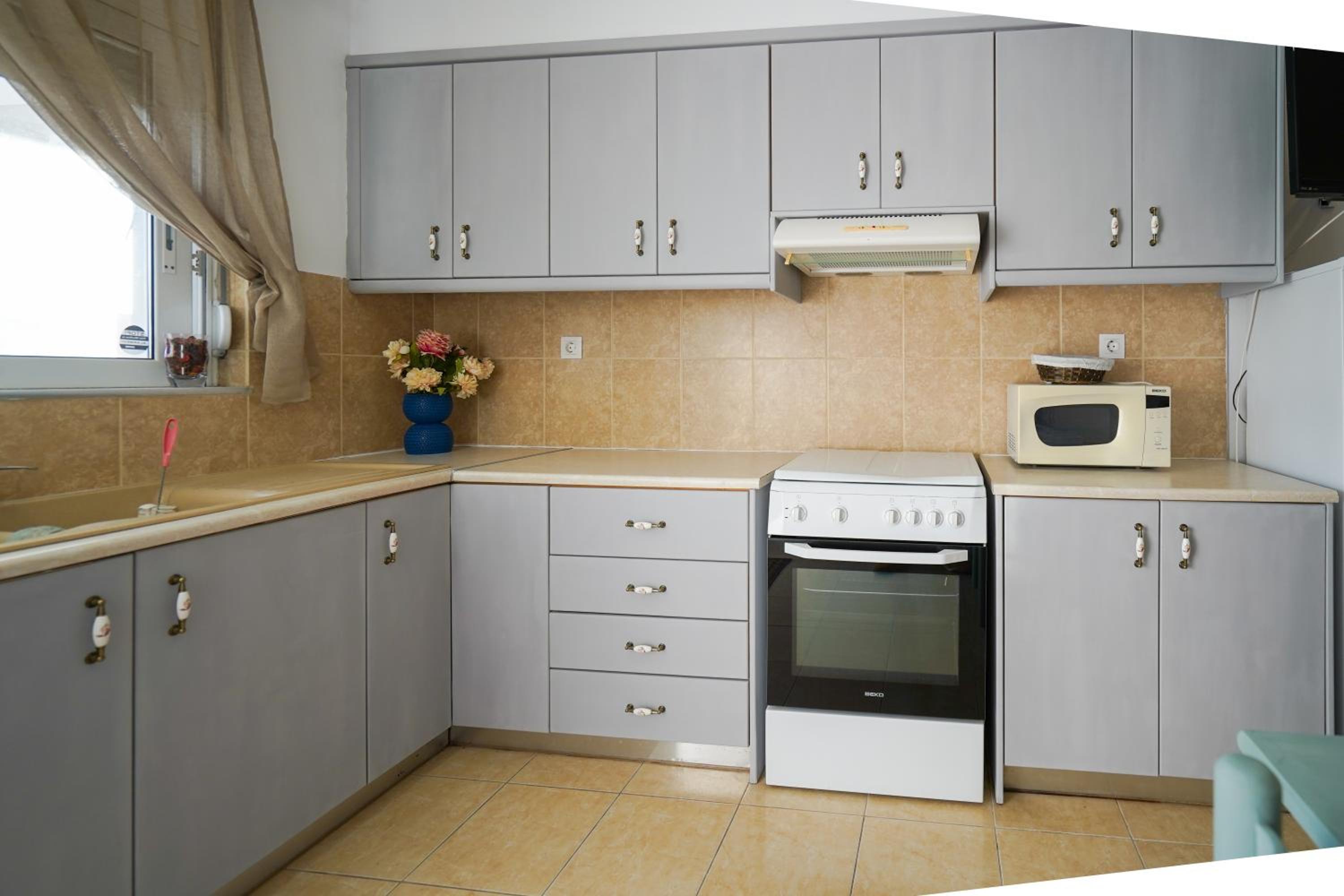 Apartment photo 2