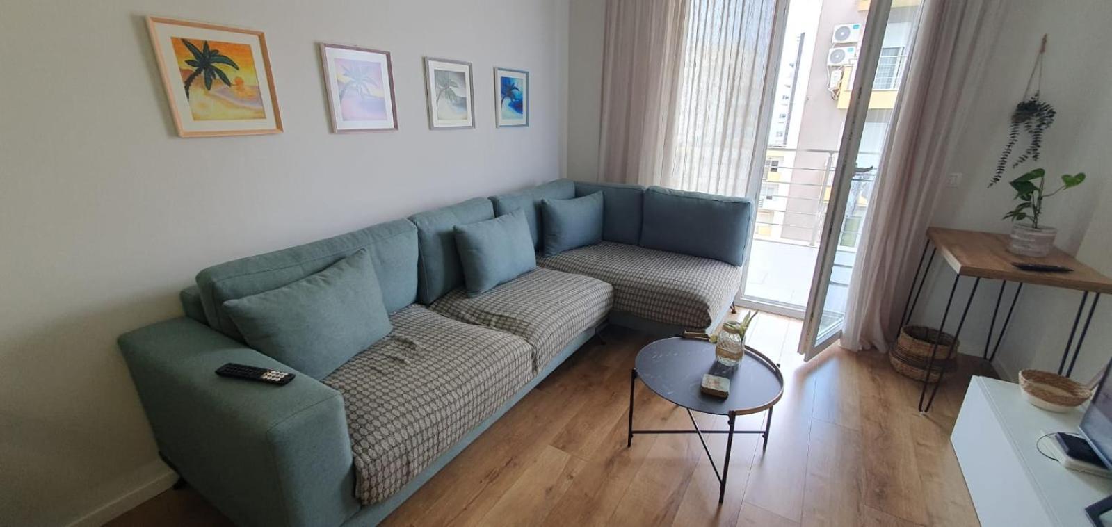 One-Bedroom Apartment photo 1