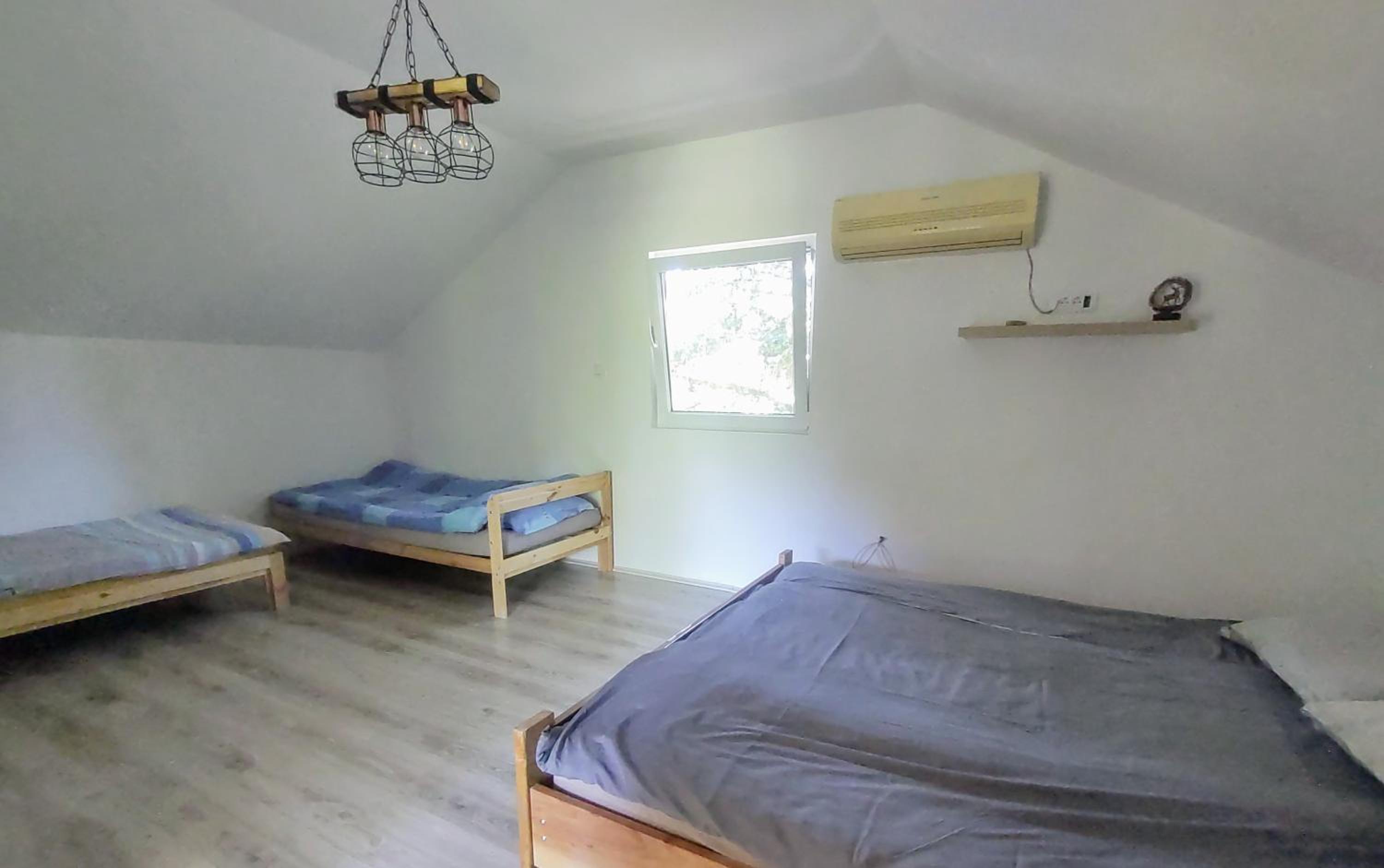 One-Bedroom House photo 1