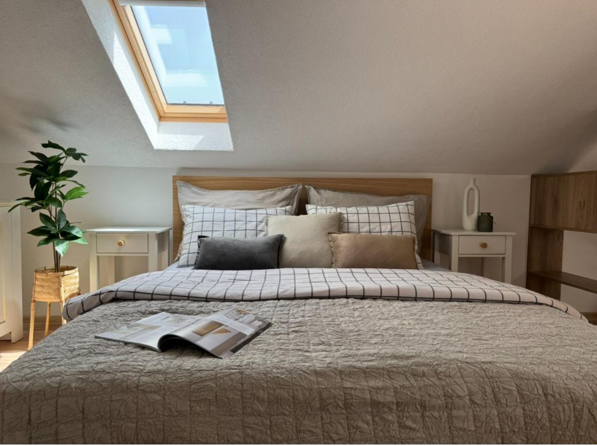 One-Bedroom Apartment with Sea View and Terrace photo 2