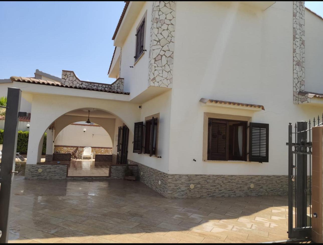 One-Bedroom House photo 2