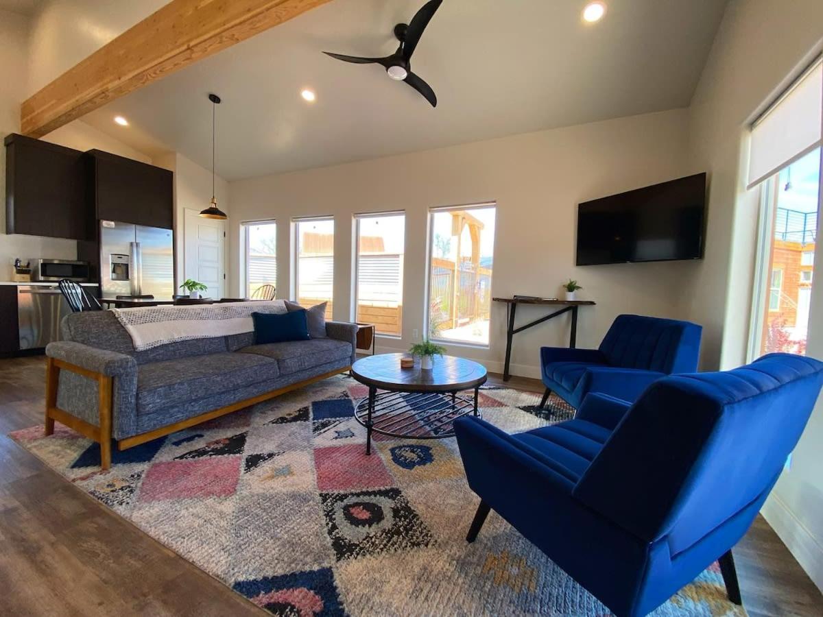 Family Room photo 1