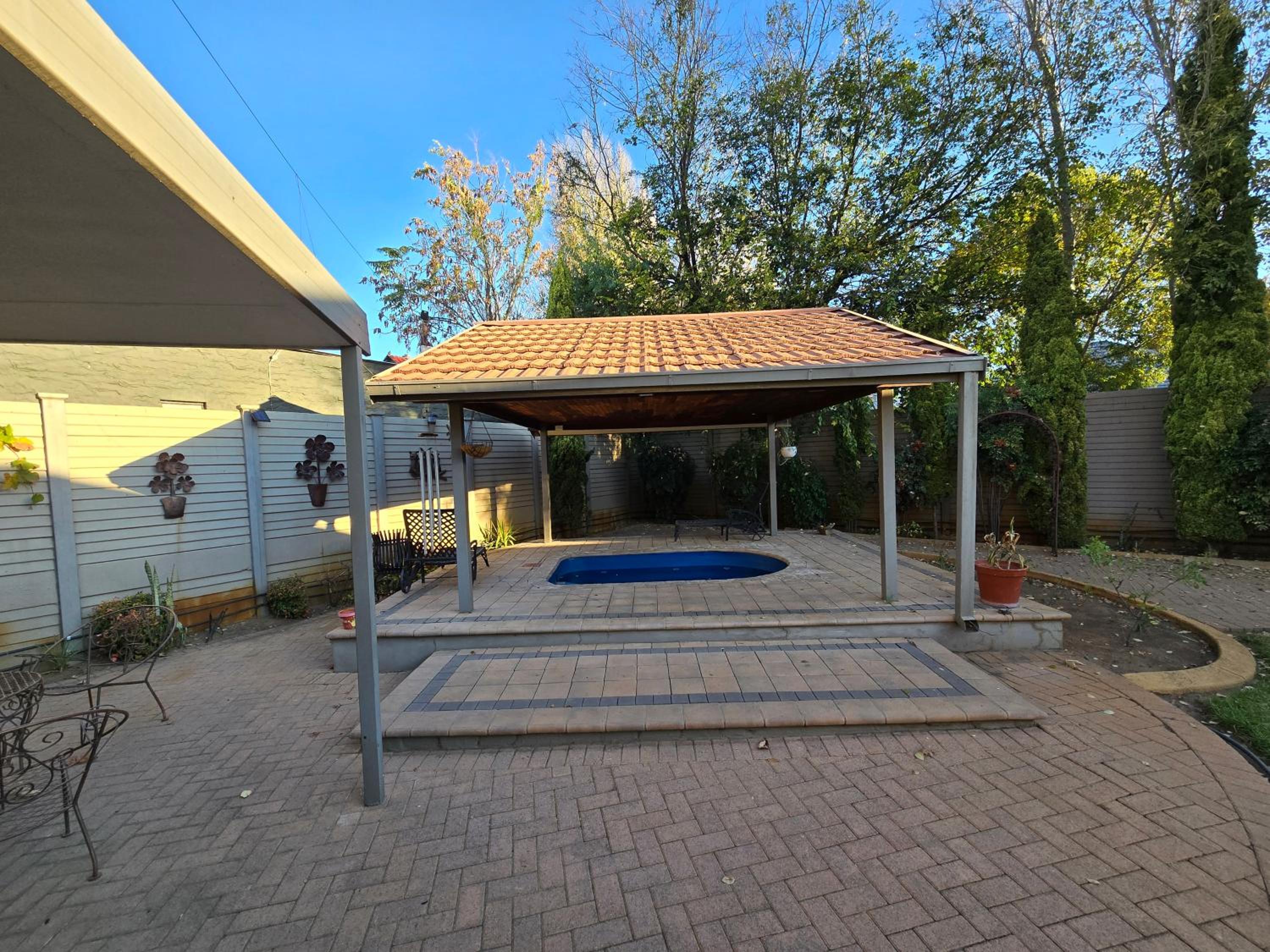 Three-Bedroom House photo 2