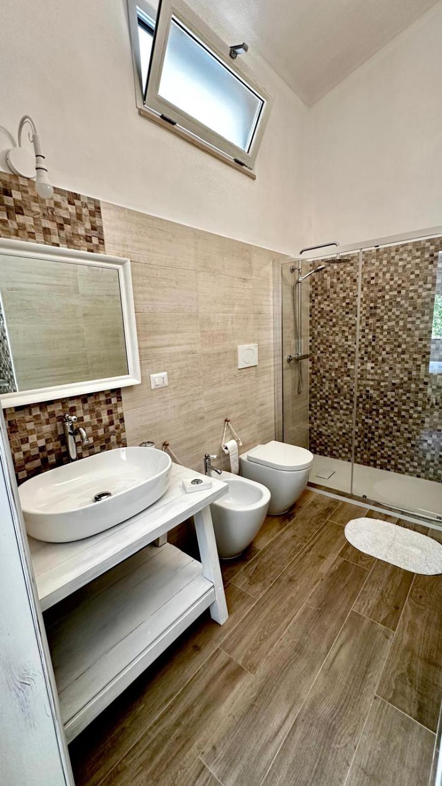 Large Double Room photo 2