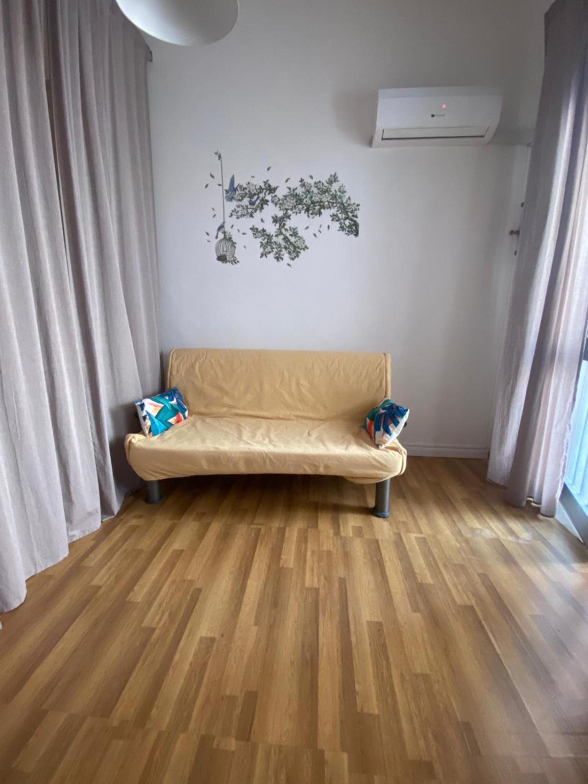 One-Bedroom Apartment photo 3