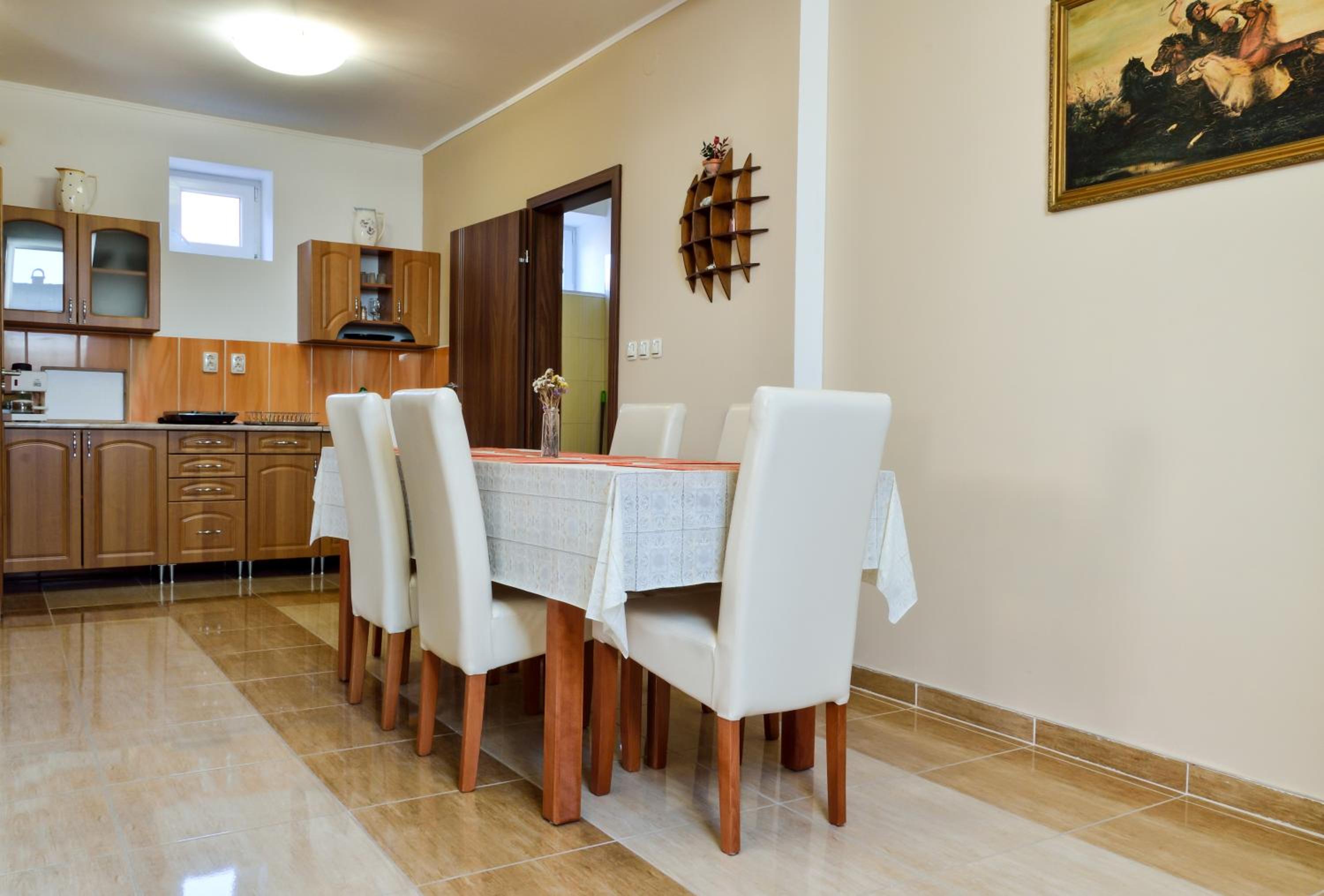 Two-Bedroom Upstairs Apartment with Street View - Photo 12