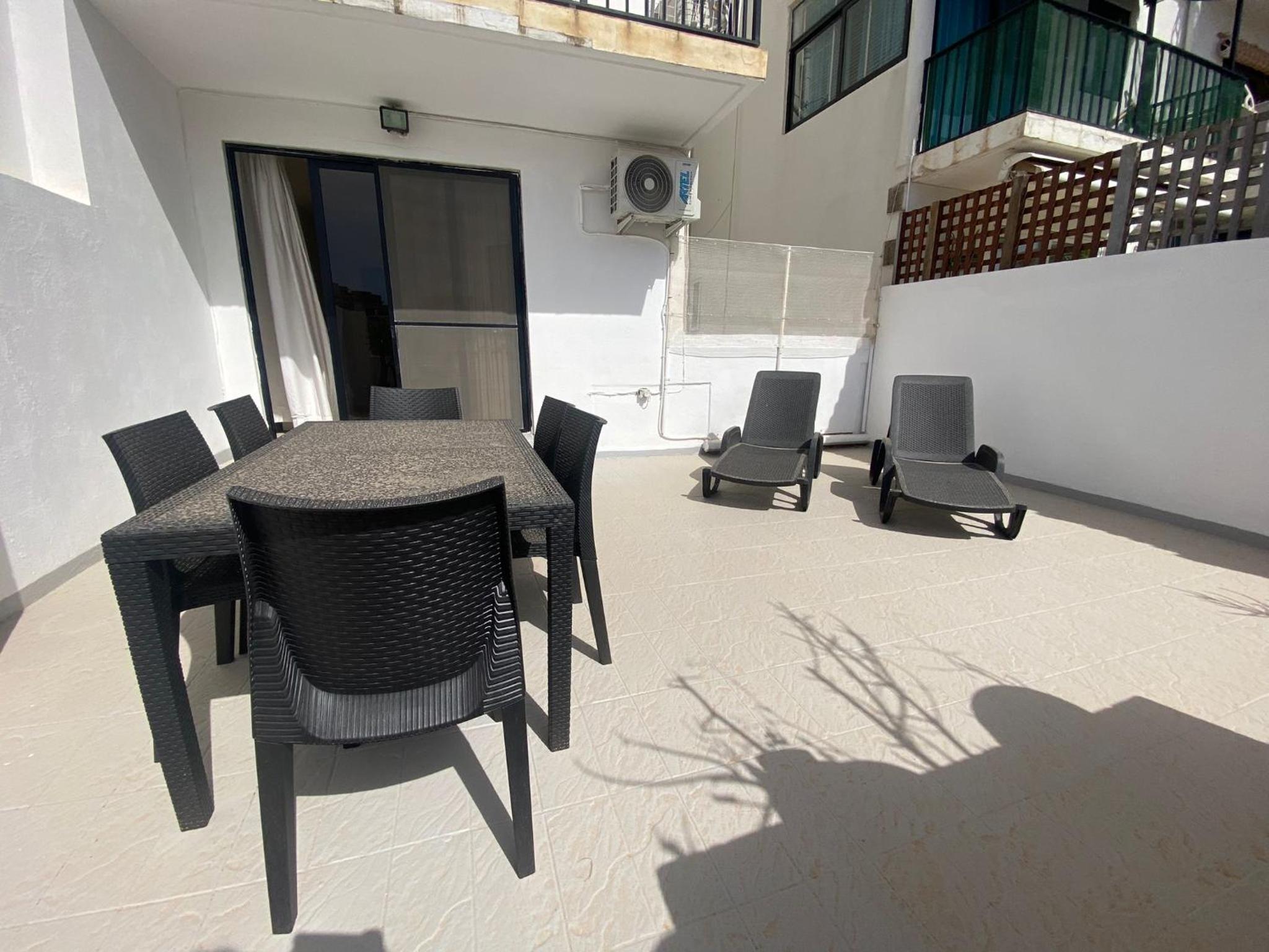 Two-Bedroom Apartment with Terrace photo 3