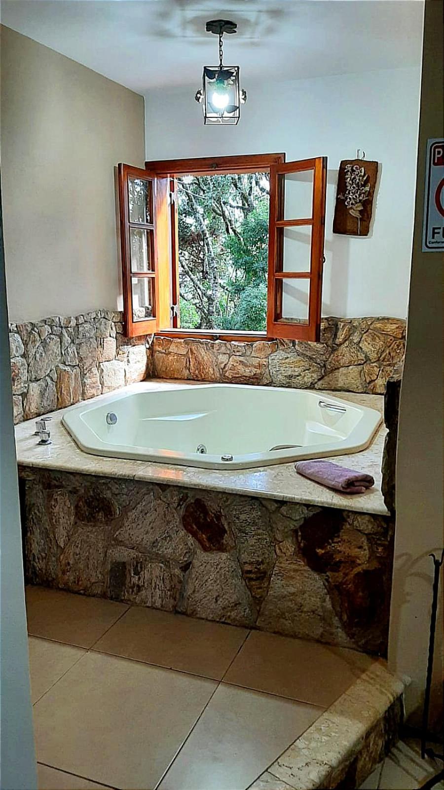 Double Room with Spa Bath photo 2