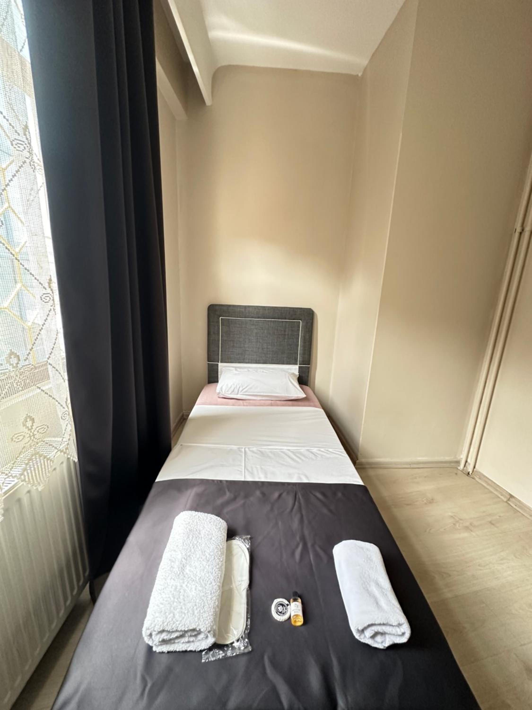 Single Room photo 2