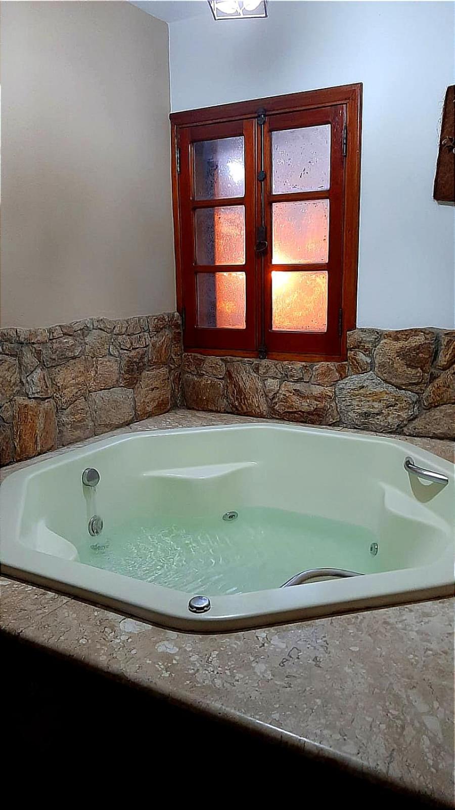 Double Room with Spa Bath photo 3