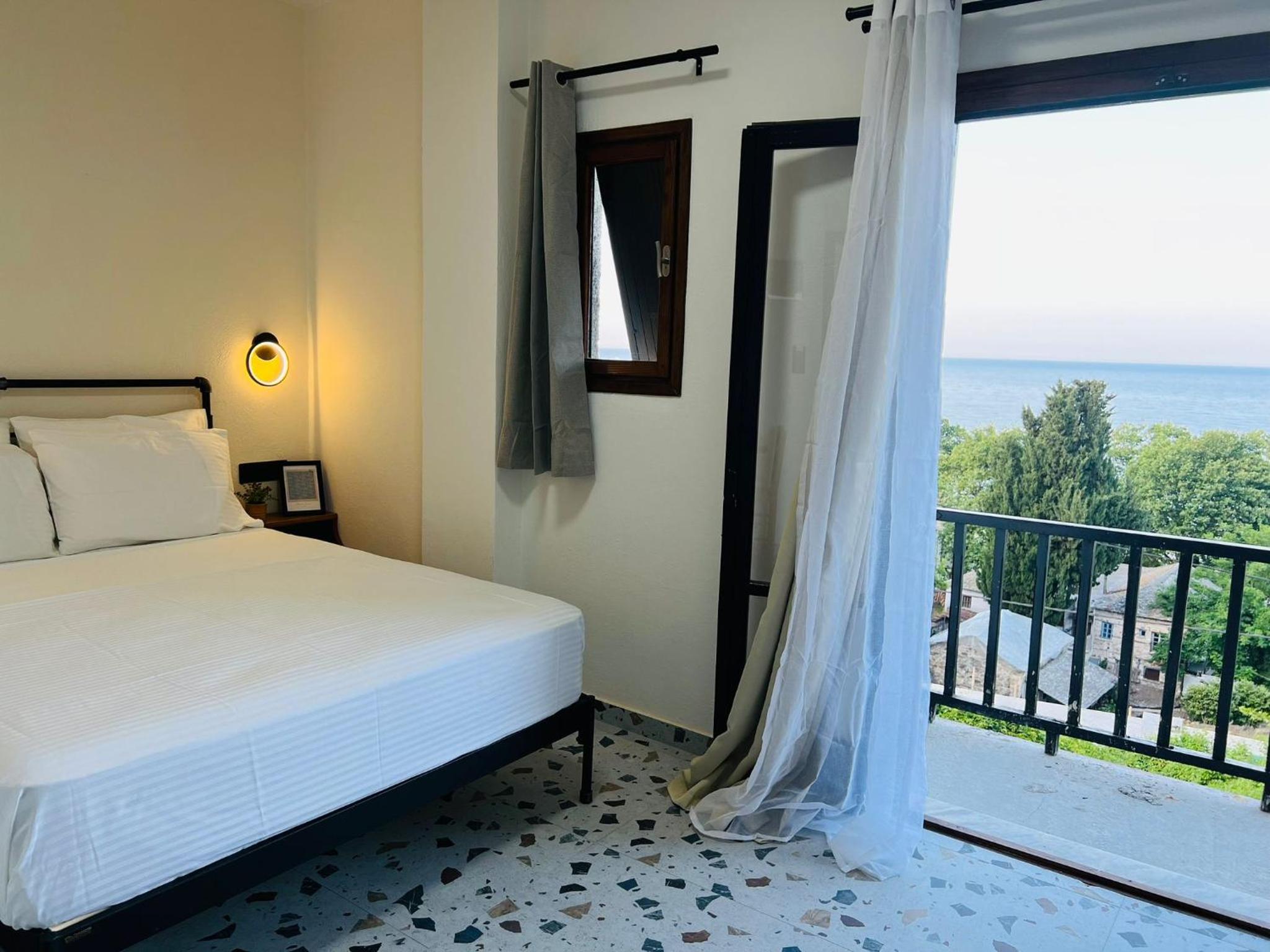 Triple Room with Sea View - Photo 2