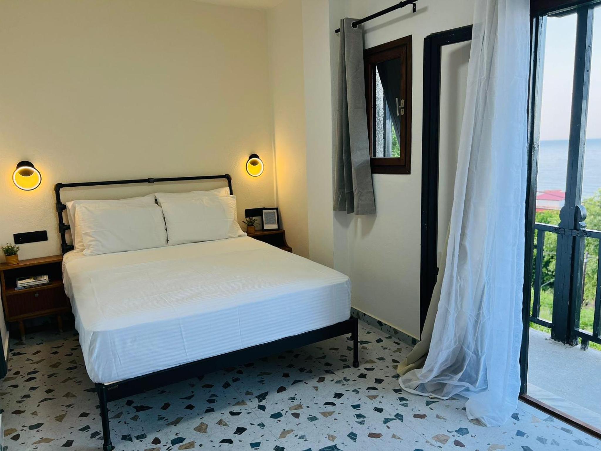 Triple Room with Sea View - Photo 6