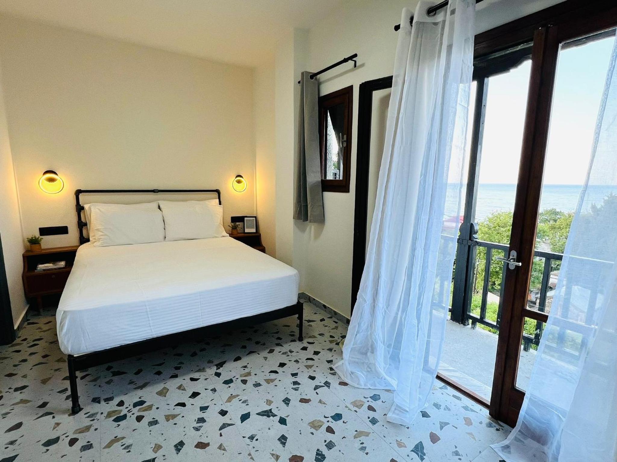 Triple Room with Sea View - Photo 1