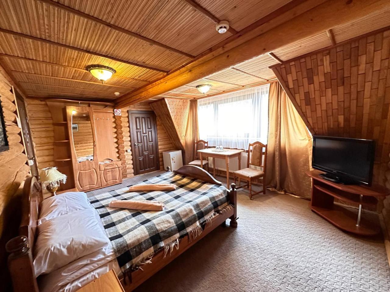 Deluxe King Room photo 1