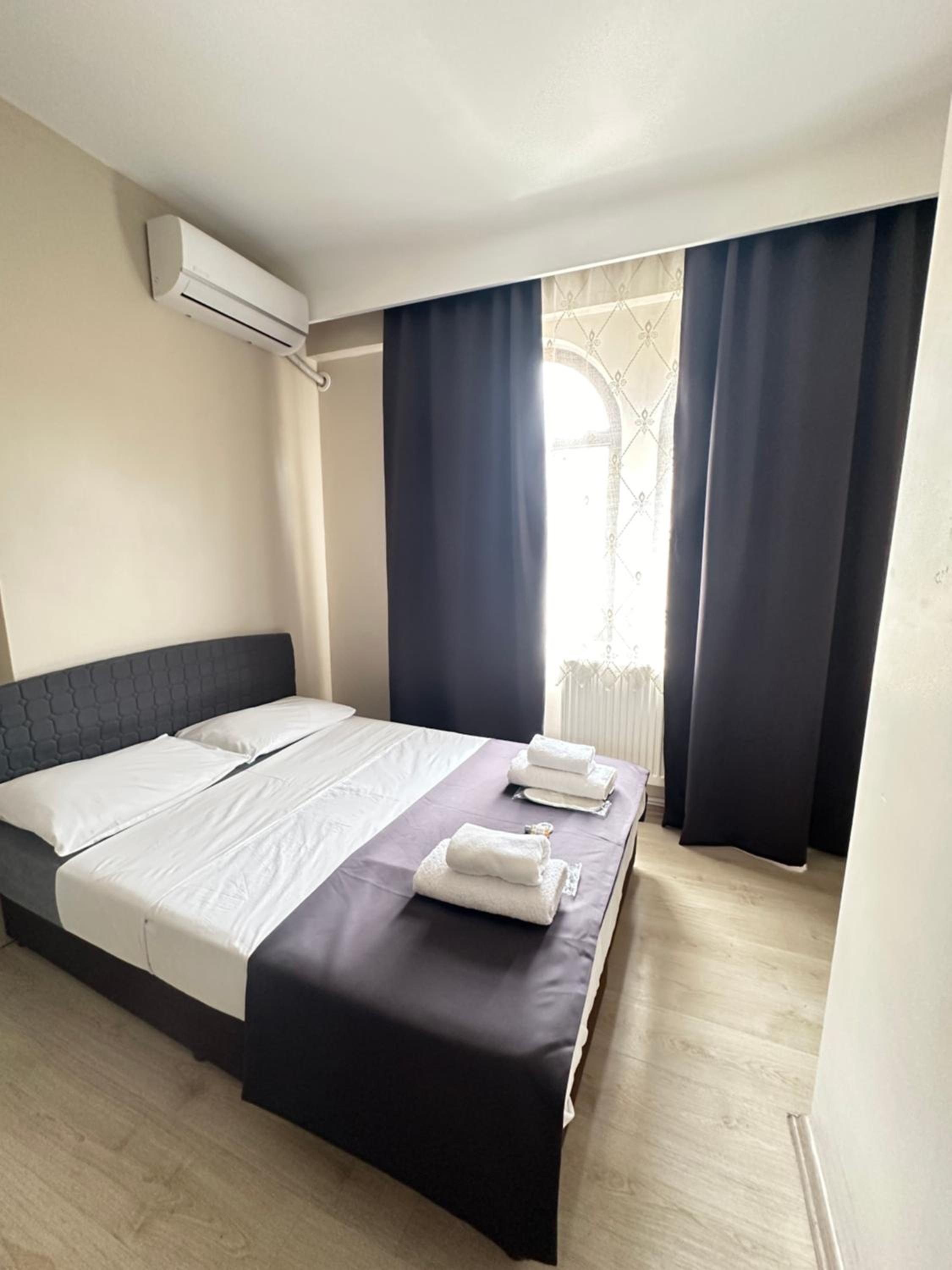 Double Room - Photo 4