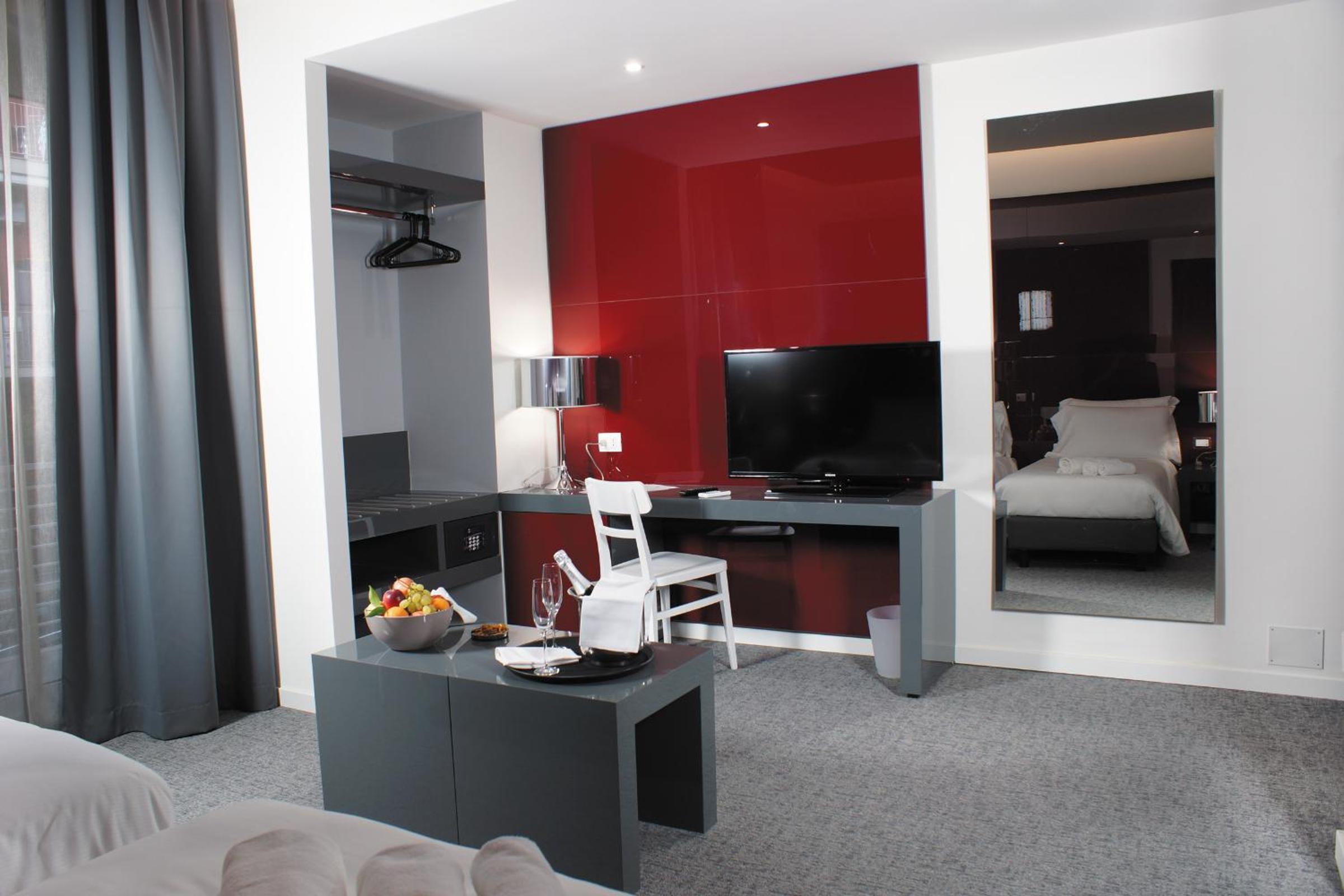 Triple Room with Private Bathroom photo 3