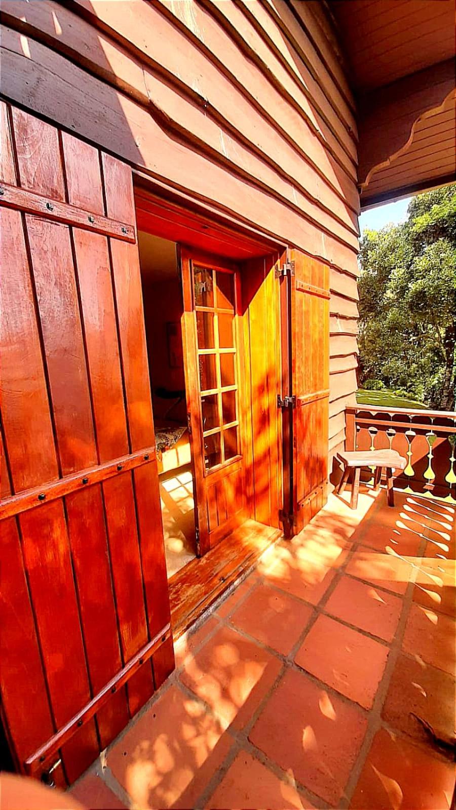Deluxe Suite with Spa Bath photo 2
