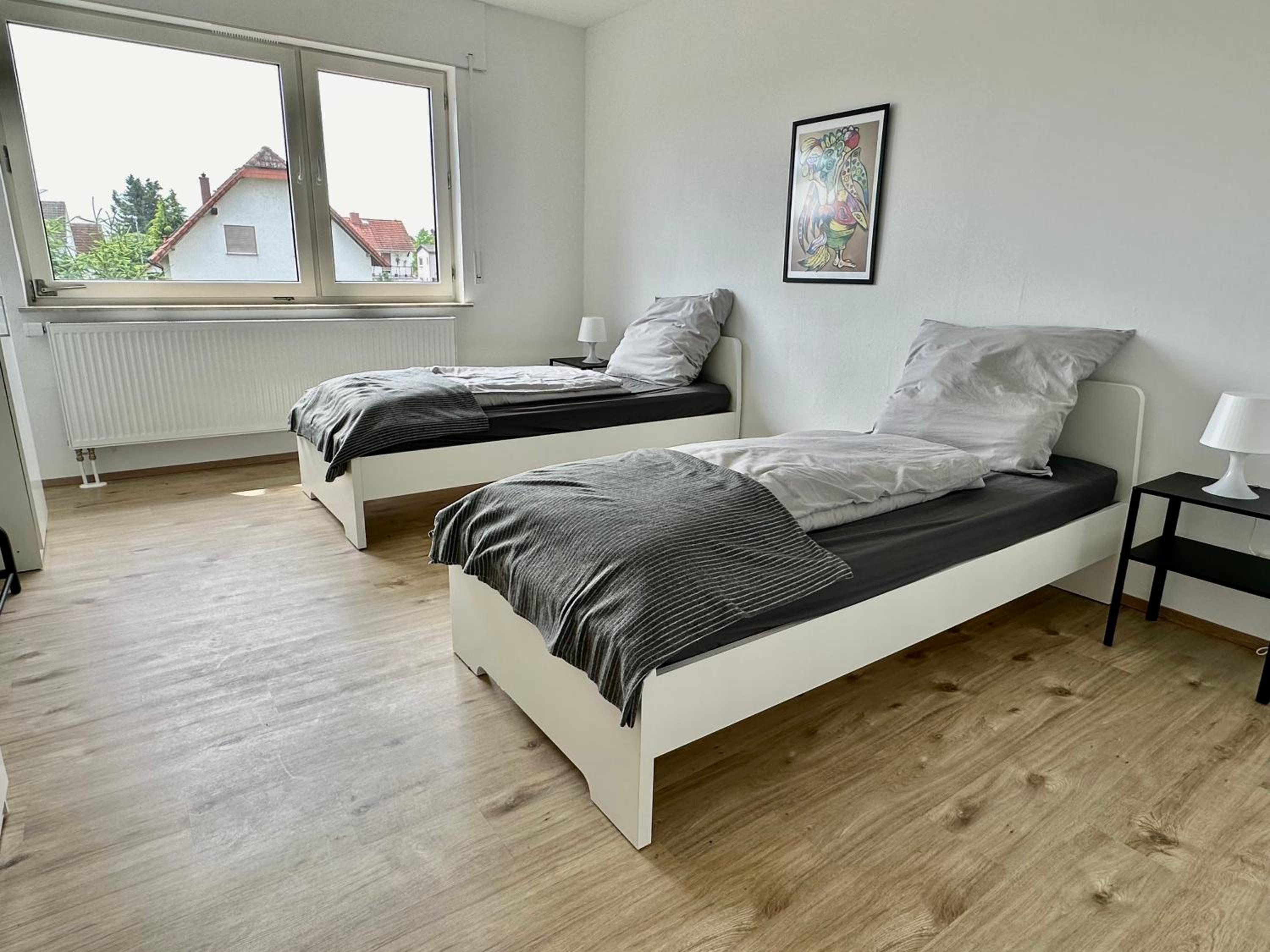 Four-Bedroom Apartment with Balcony  photo 2