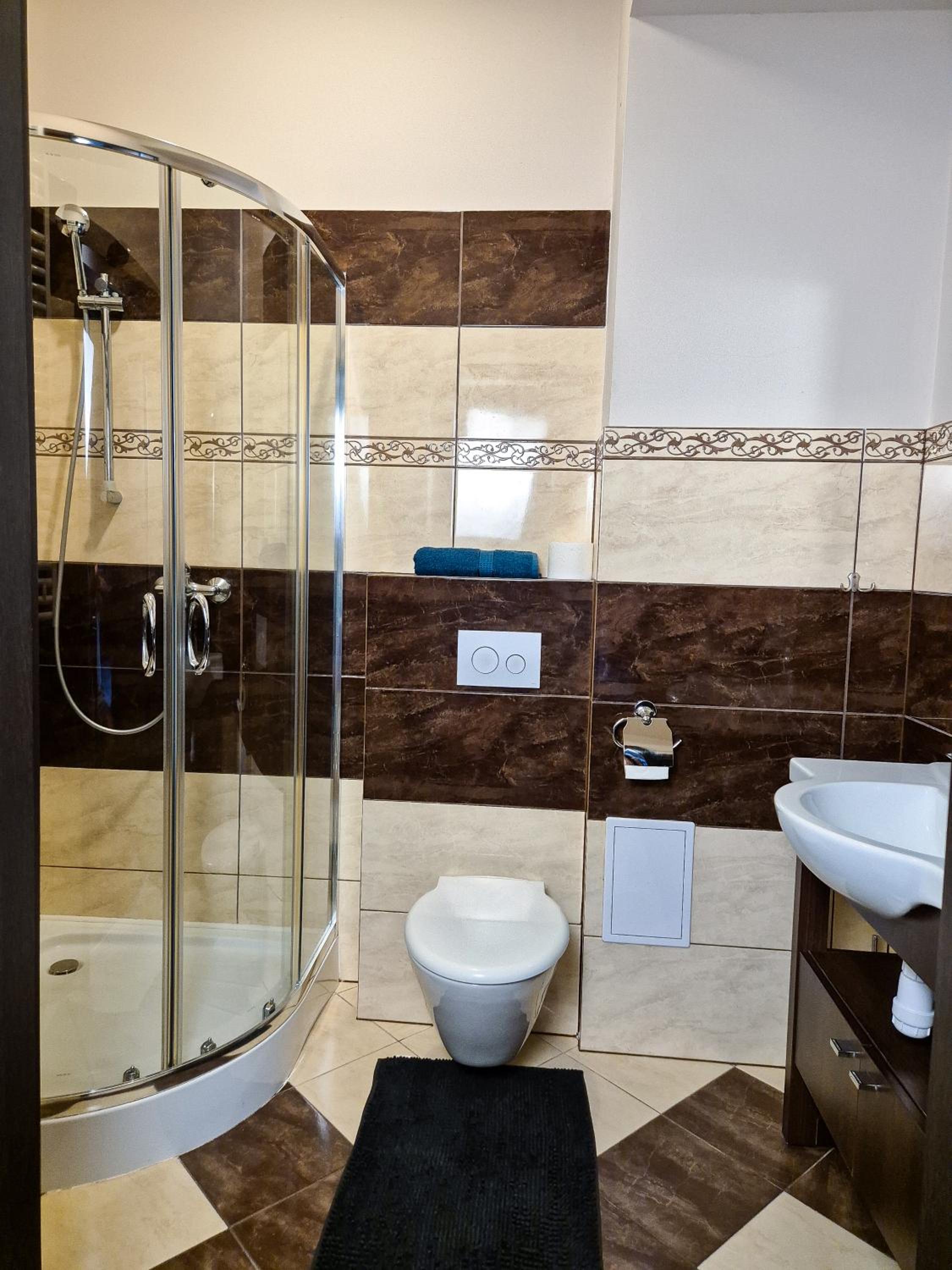 Single Room with Private Bathroom photo 3