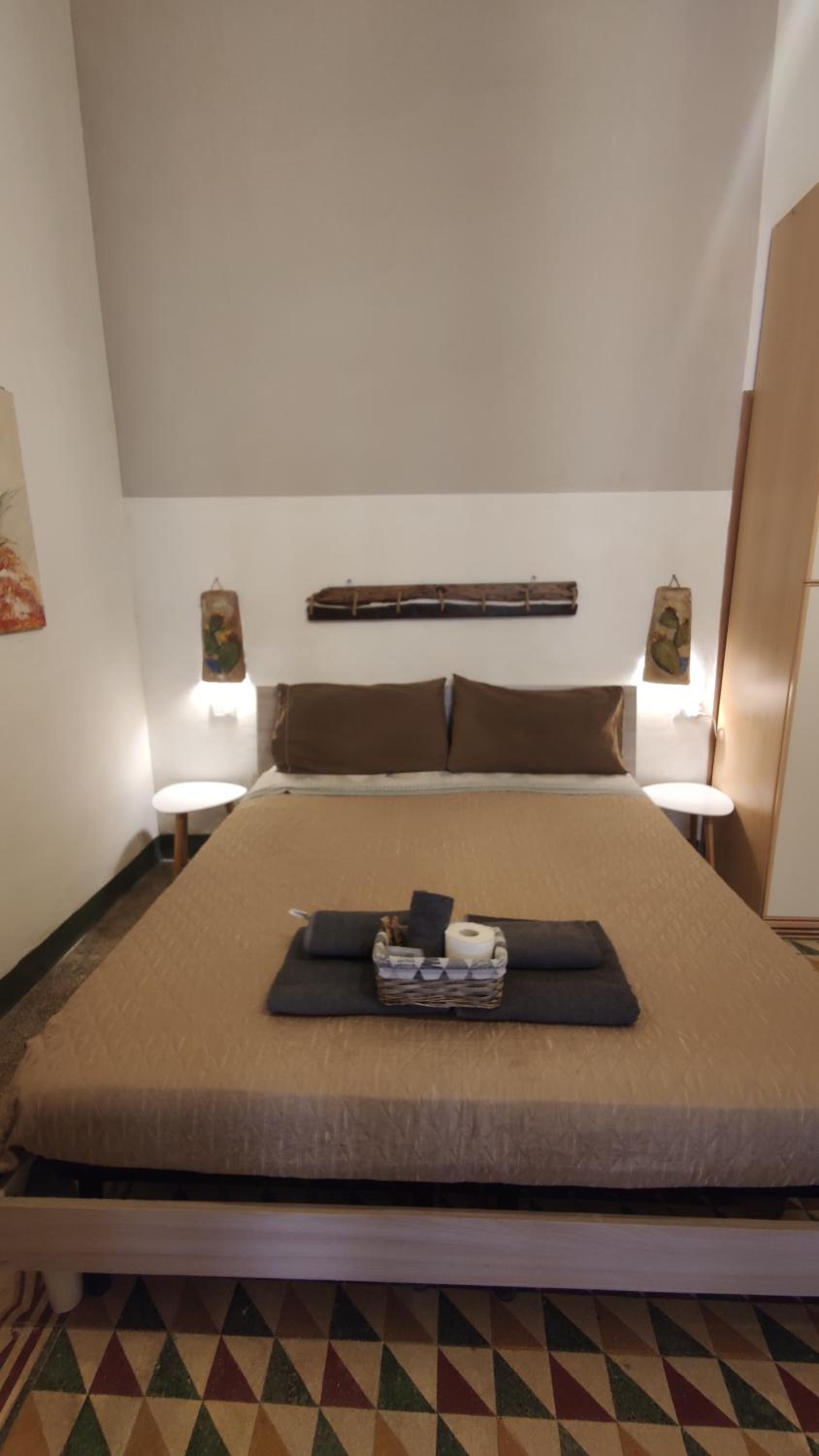 Double or Twin Room with Private Bathroom photo 3