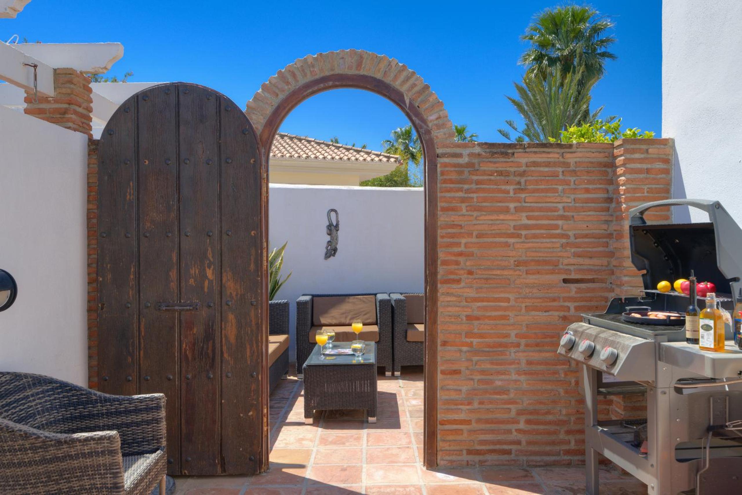 Villa photo 2