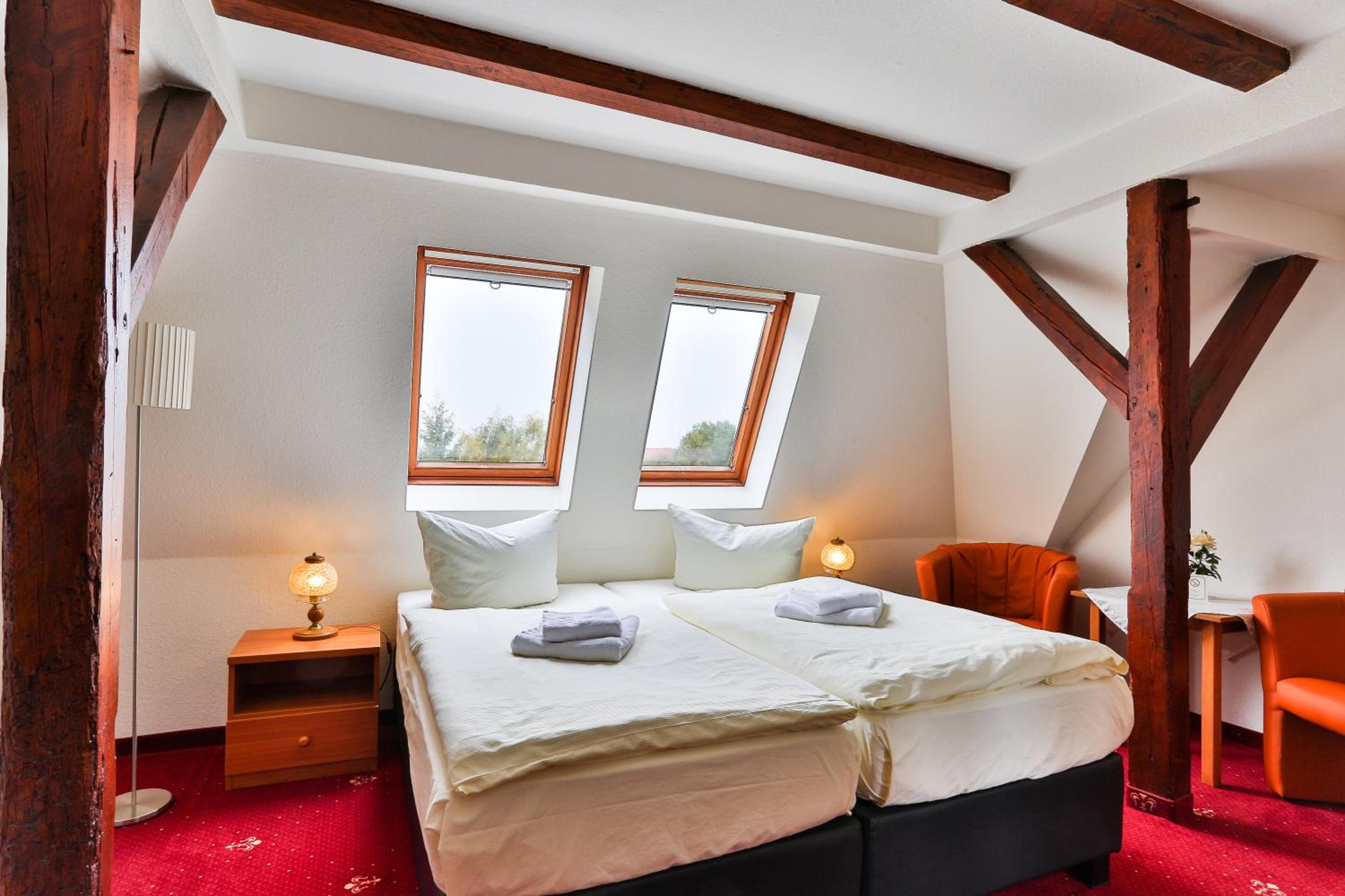 Double Room - Photo 5