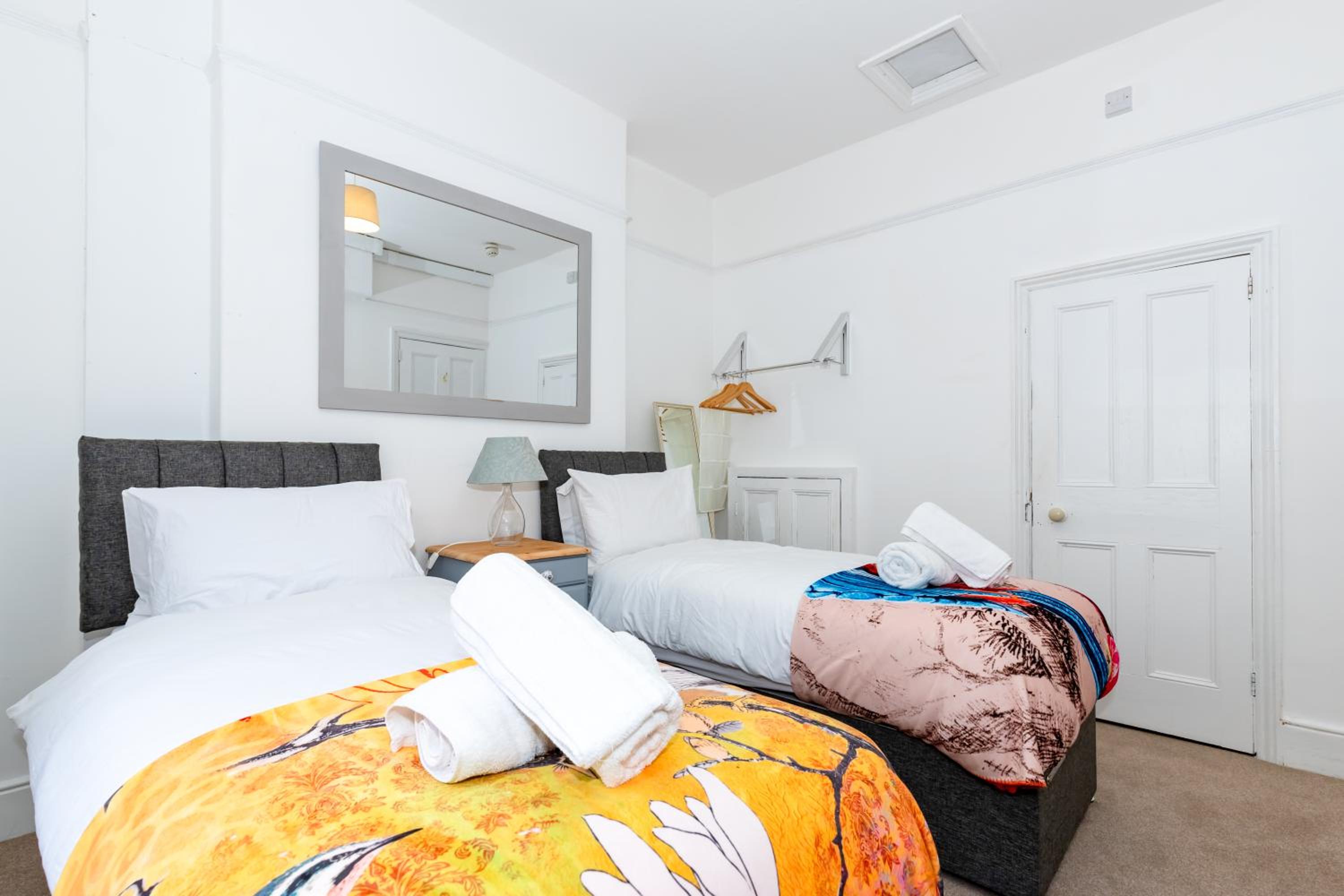 Double or Twin Room with Bathroom photo 2
