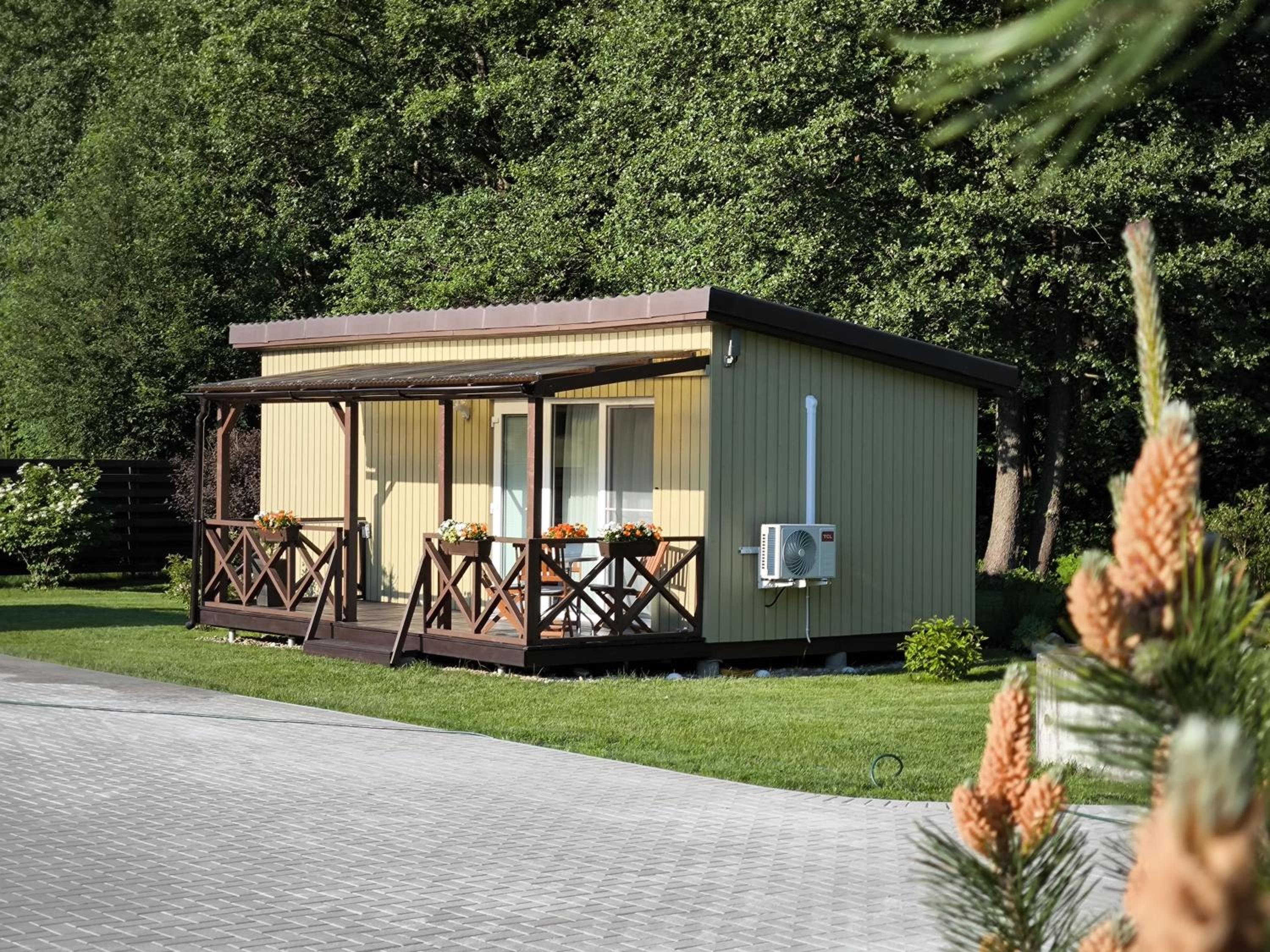 One-Bedroom House - Photo 6