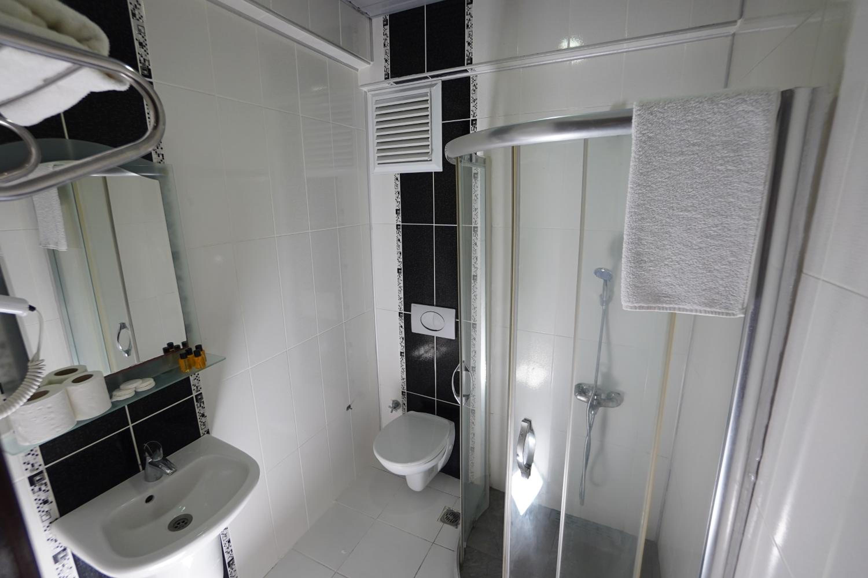 Single Room photo 3