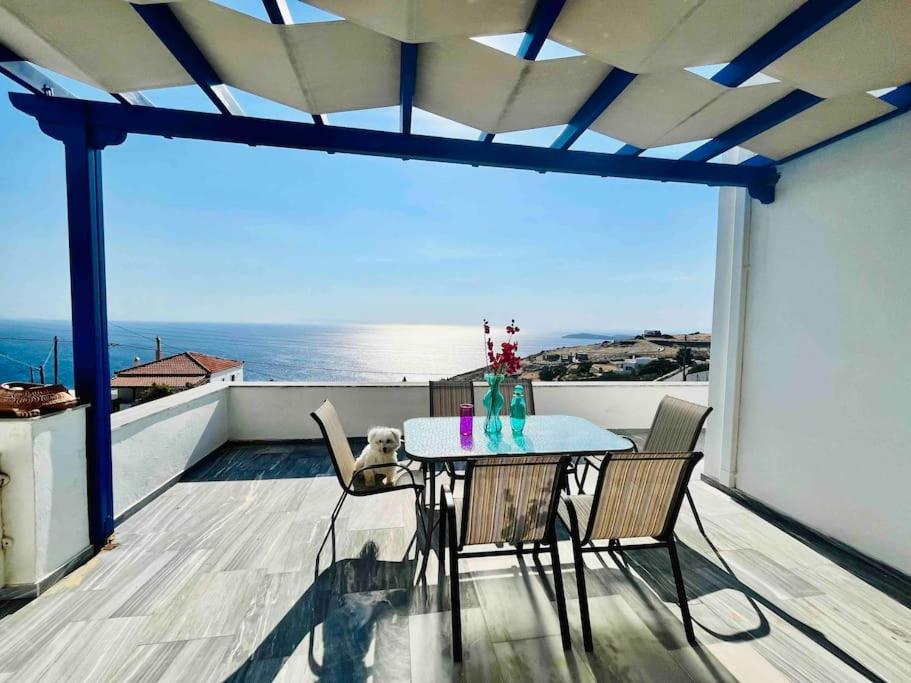 Three-Bedroom Villa photo 1