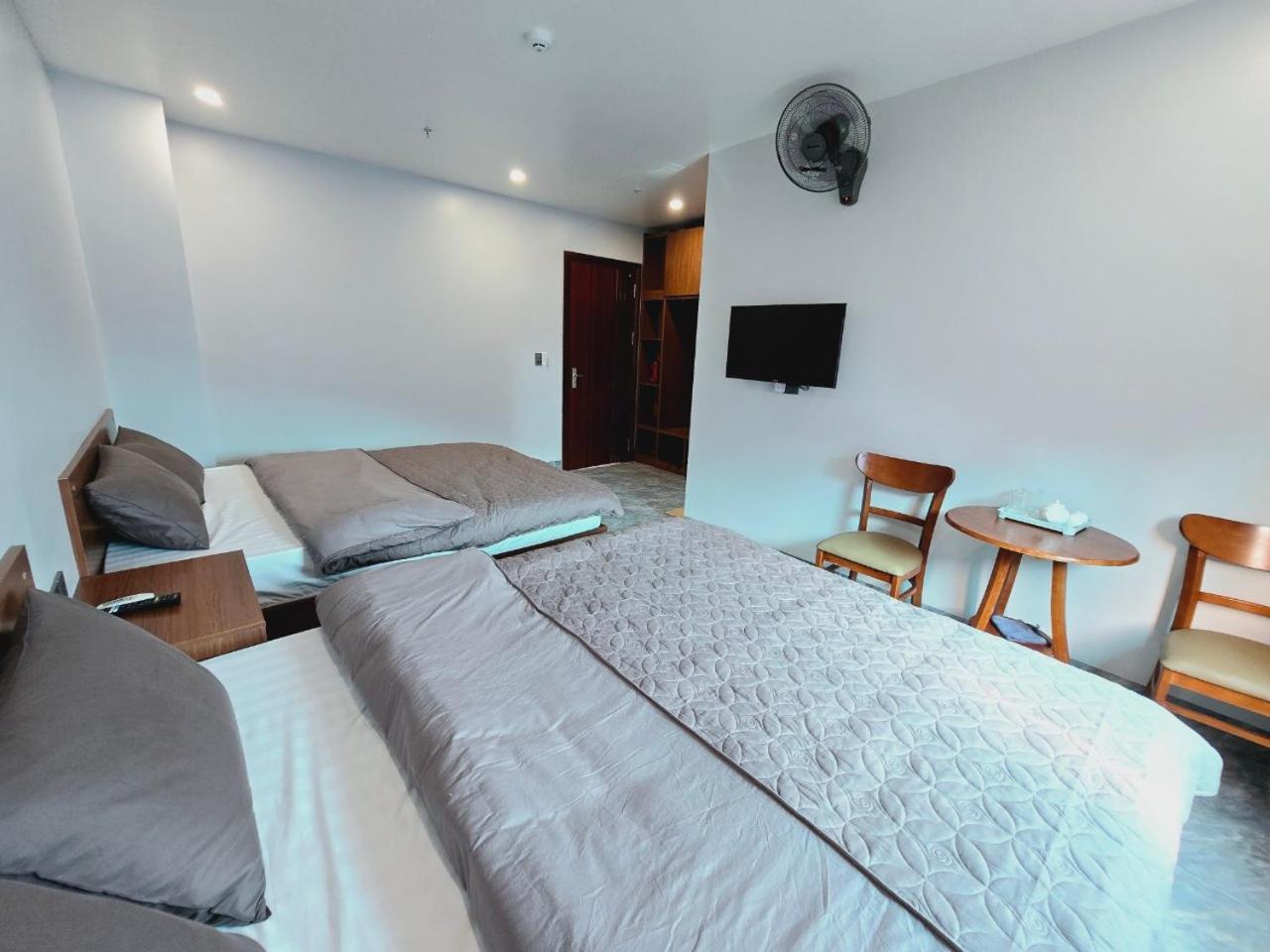 Large Double Room photo 3